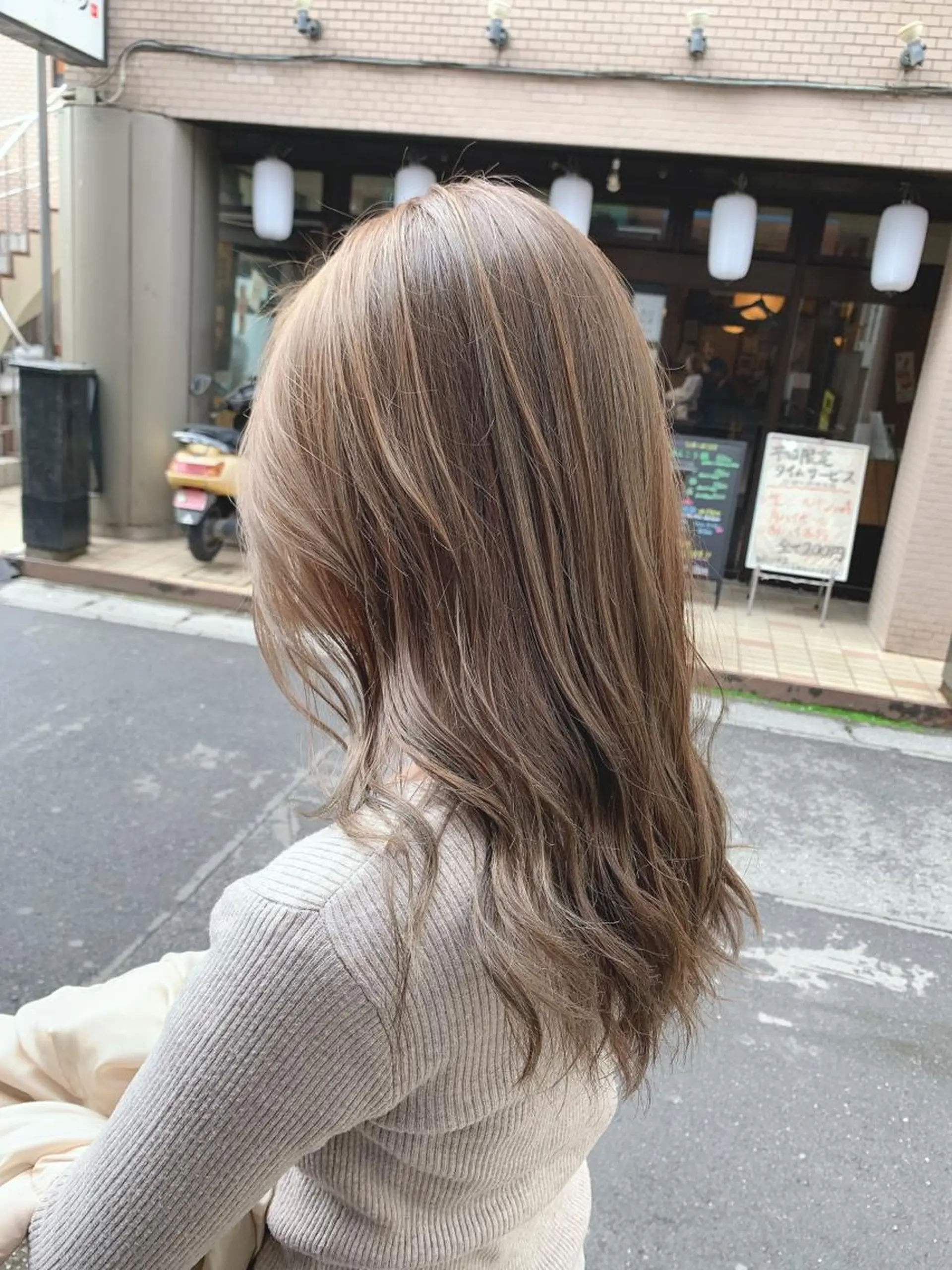 セミロング JUNYA 海外ガールヘアのヘアスタイル