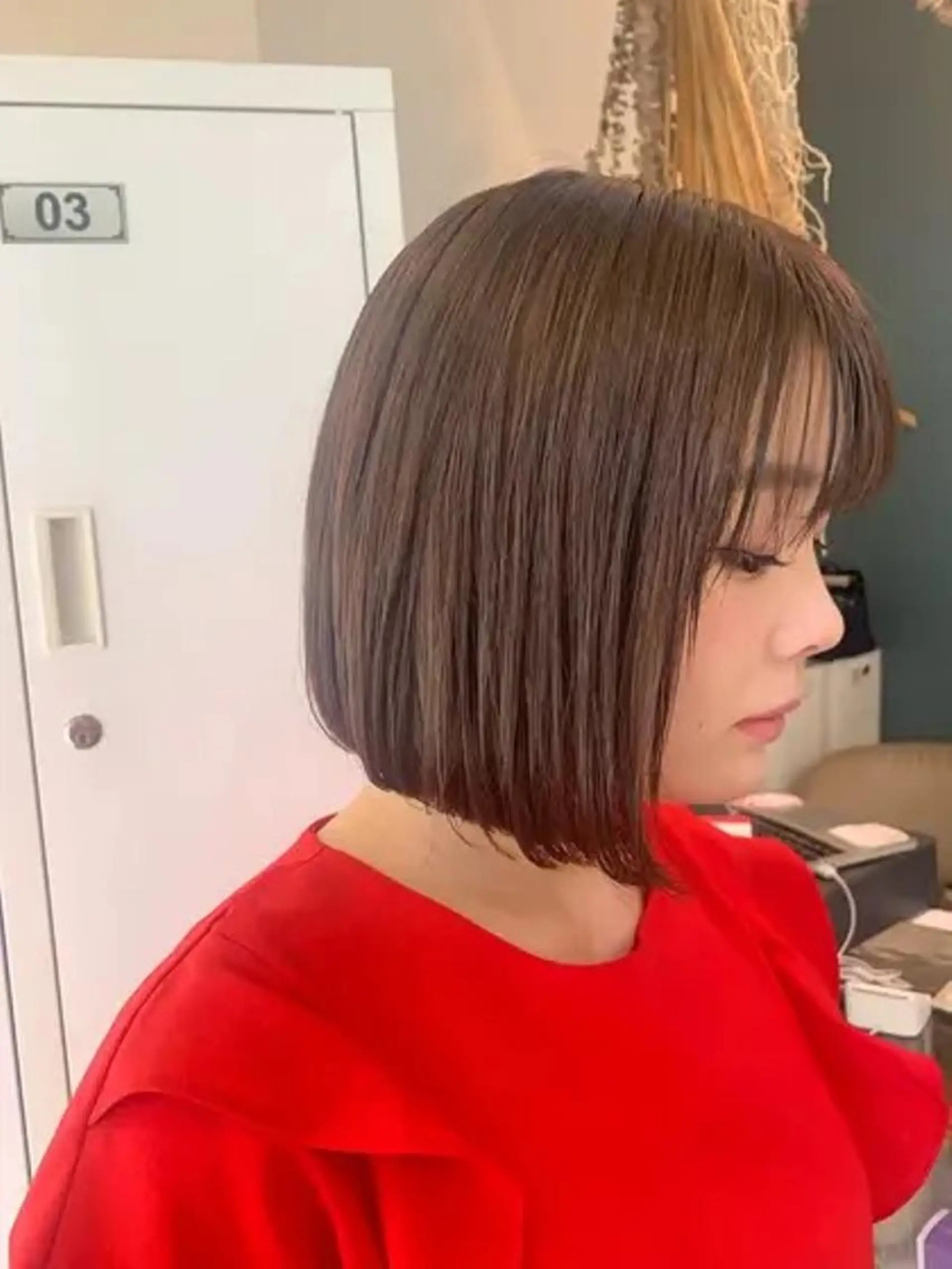 ミディアム カラー パーマ ショートボブ ミディアムパーマ アディクシーカラー ブリーチ ケアブリーチ カット ヘアカラー トリートメント CEINE OURのヘアスタイル