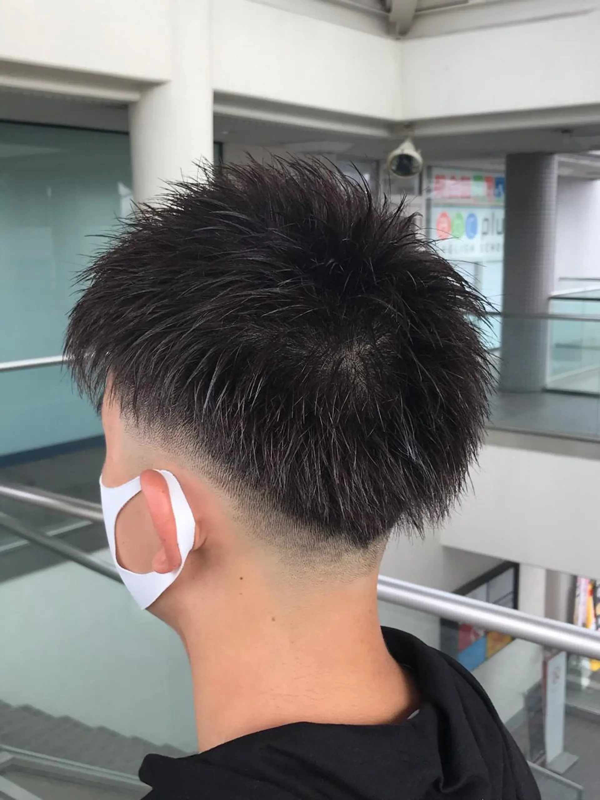 カラー メンズ フェードカット スキンフェード アッシュ アッシュブラウン ブラウンカラー CRE'PS HAIR HIMAWARI所属・山本 大智のヘアスタイル