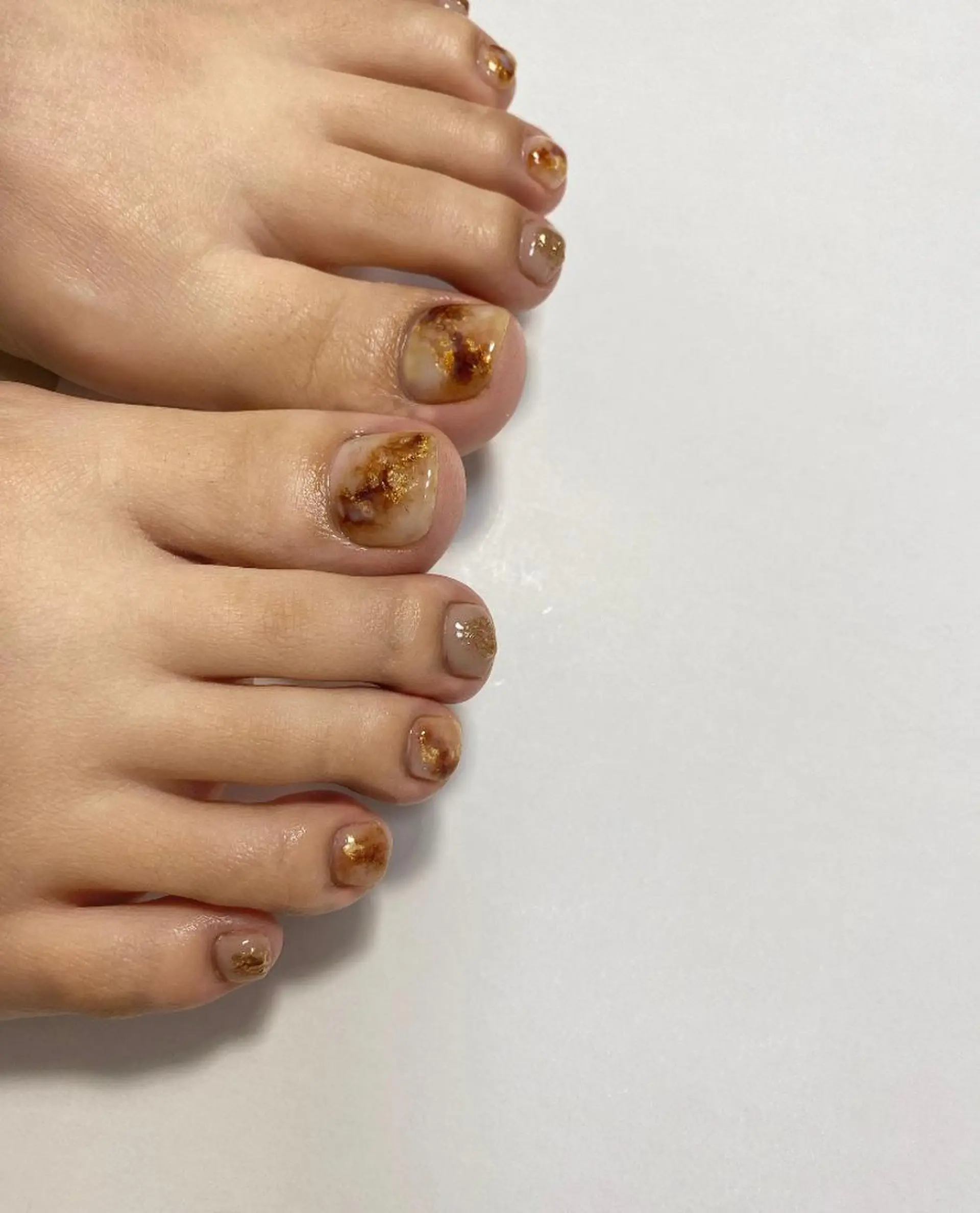 ネイル べっ甲ネイル フットネイル O. ERIKAのネイルデザイン