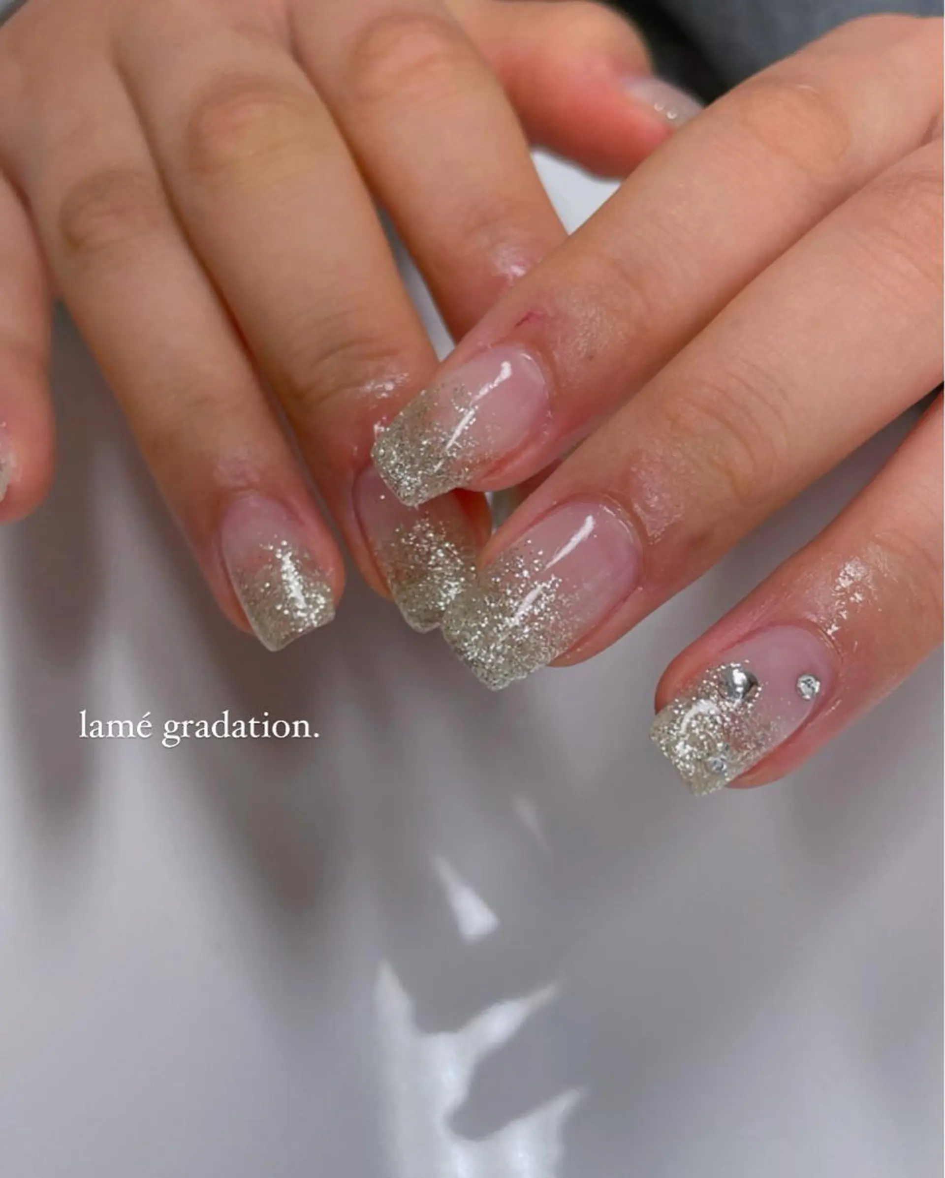 ネイル アートネイル フレンチネイル ジェルネイル ガラスフレンチ グラデーション Me d'eau所属・Me d'eau Rinaのネイルデザイン