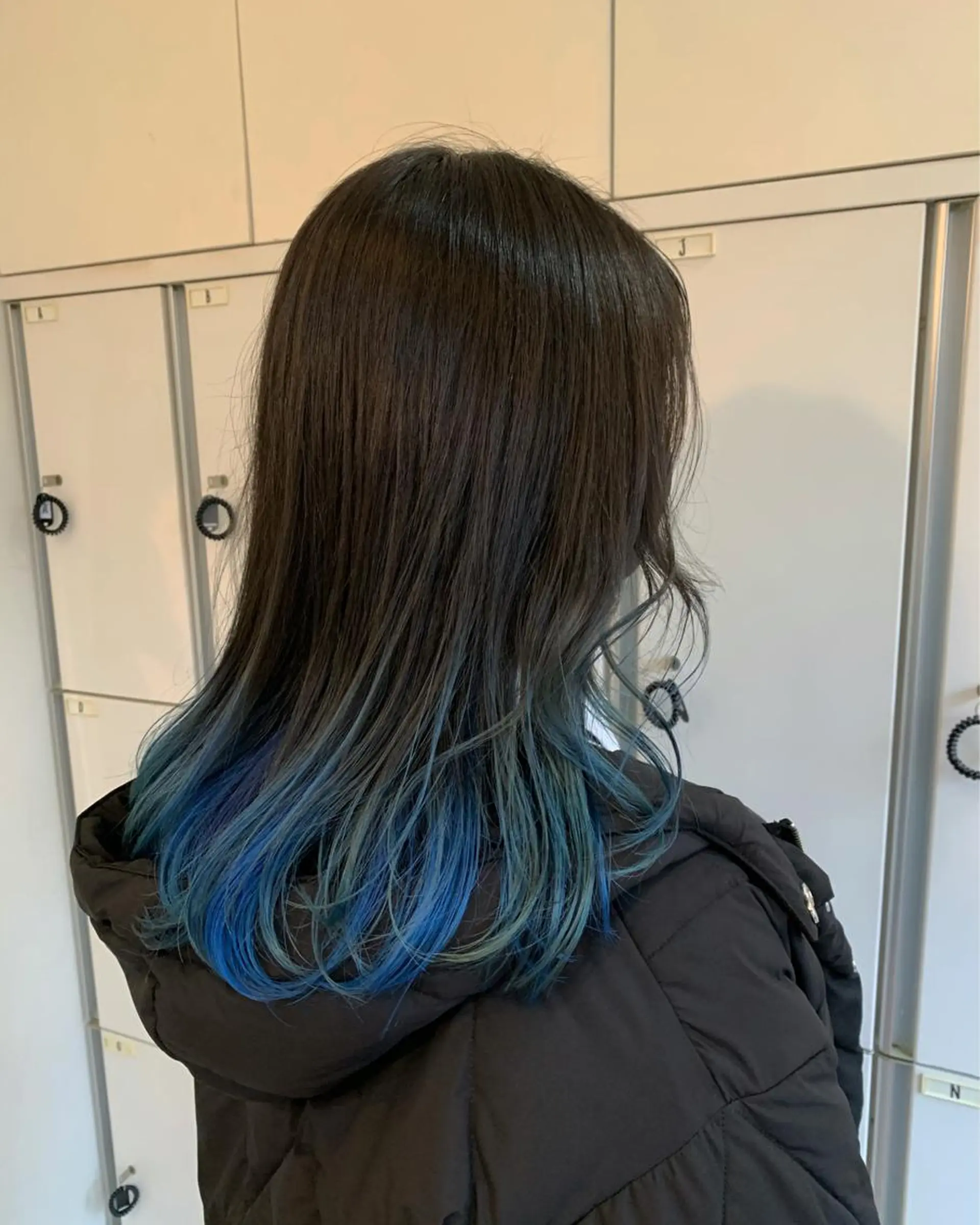 ロング メンズバレイヤージュ 斉藤春のヘアスタイル