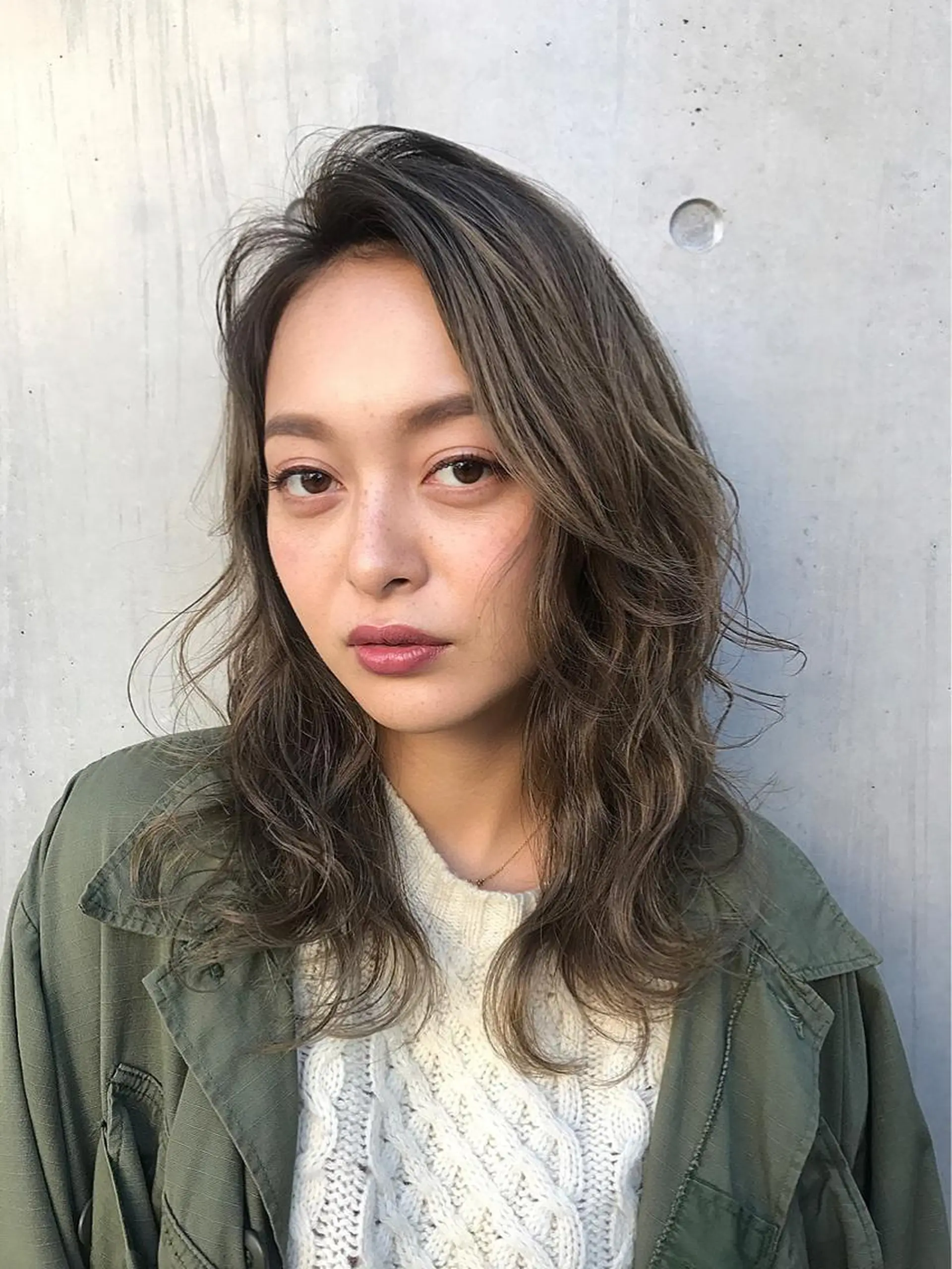セミロング カラー ベージュカラー オリーブベージュ ヘアカラー トリートメント コジマ ダイスケのヘアスタイル
