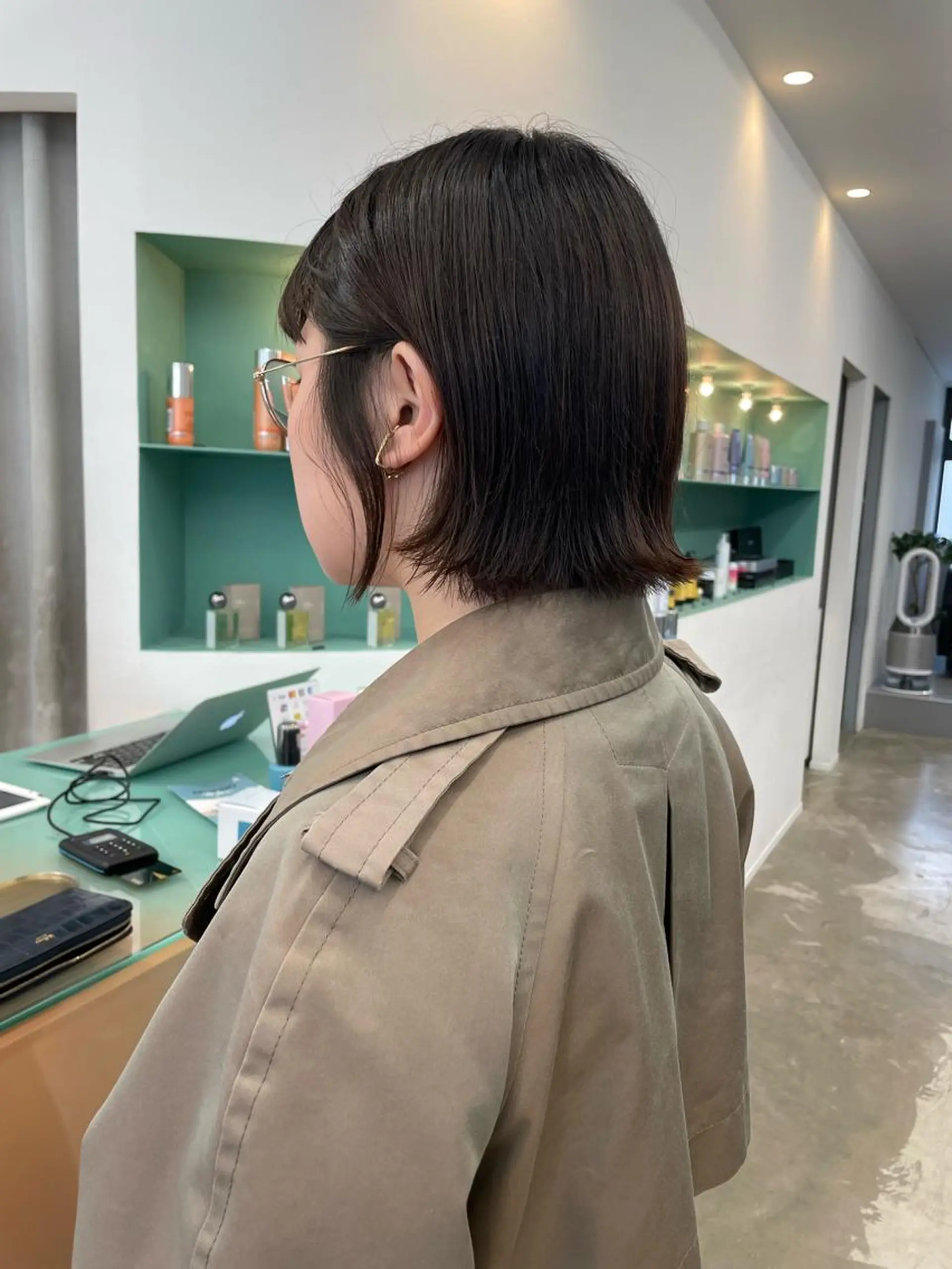 ショート ボブ 外ハネヘア pole所属・【pole】 minaのヘアスタイル