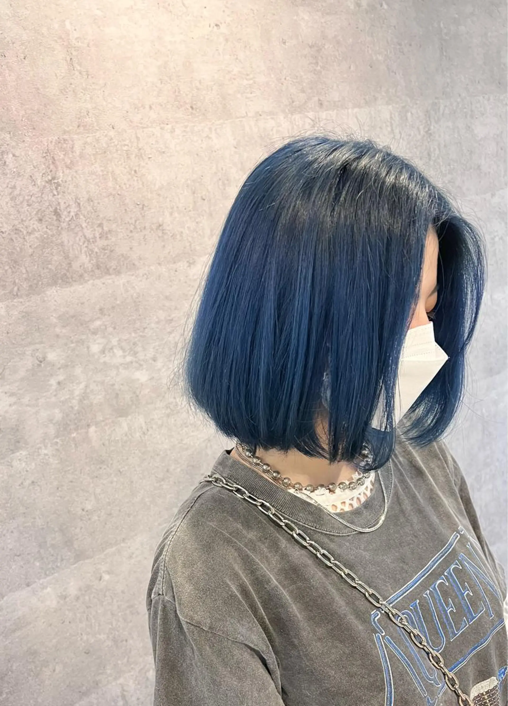 ショート カラー アディクシーカラー ブリーチ ブルーカラー ケアブリーチ ダブルカラー ヘアカラー トリートメント 🌿海山龍馬🌿前髪 /顔まわり/レイヤーのヘアスタイル