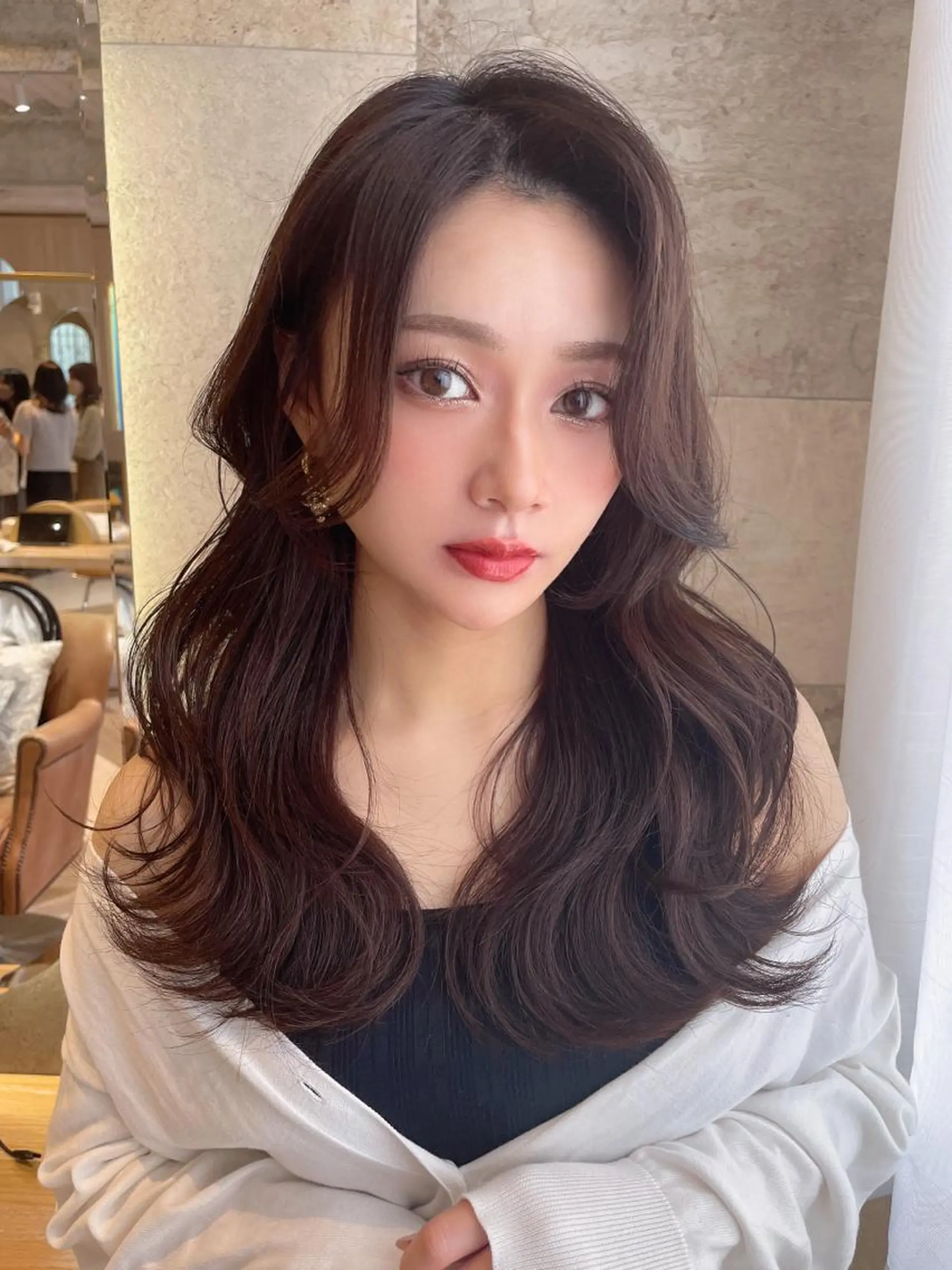 セミロング カラー ベージュカラー 黒髪 ブリーチ ブルーカラー ブルーブラック ヘアカラー 木屋元一/透明感 /レイヤー/顔まわりのヘアスタイル