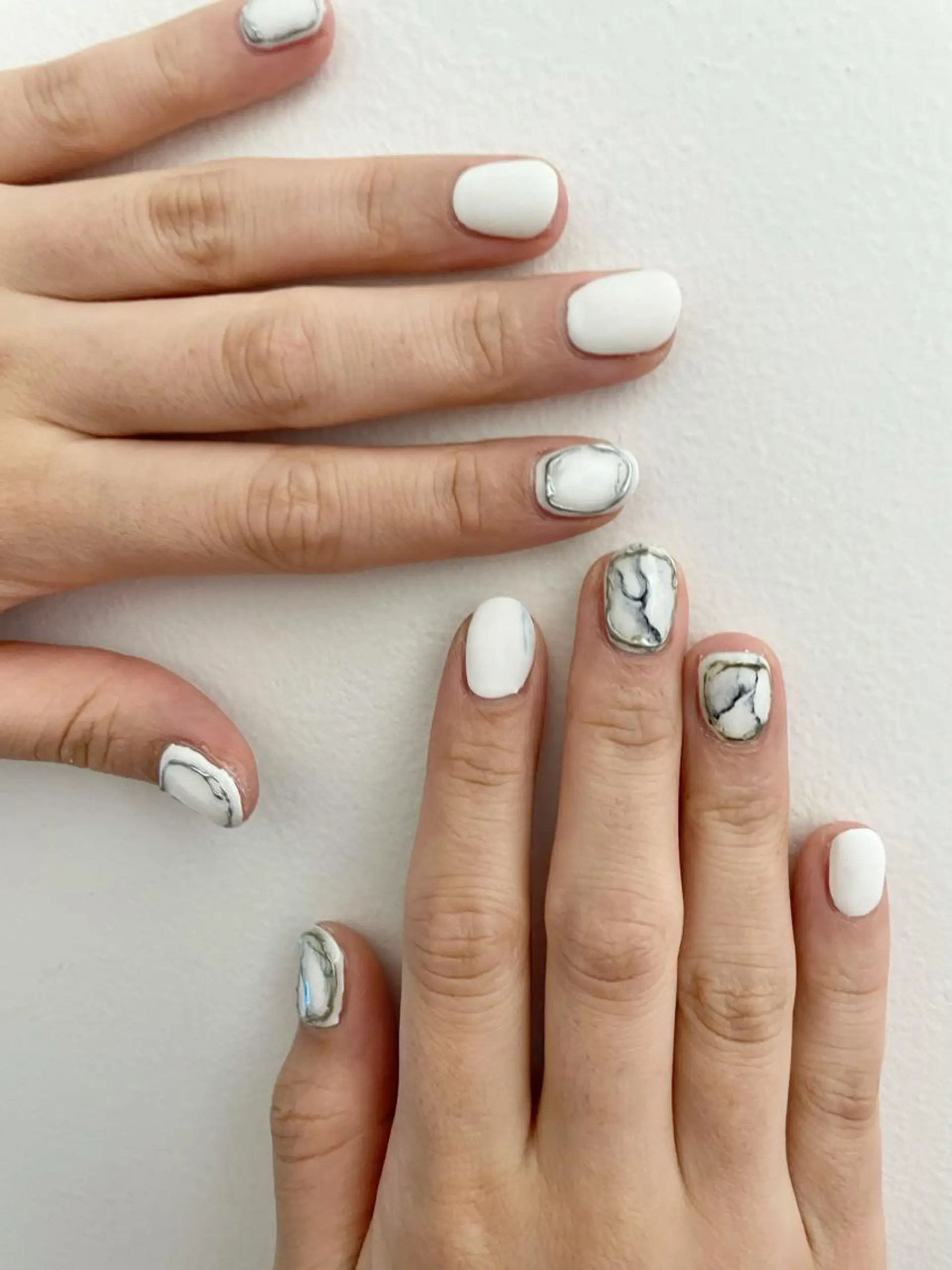 ネイル 🎀ボブ＋ハイトーン シュカ👶🏻のヘアスタイル