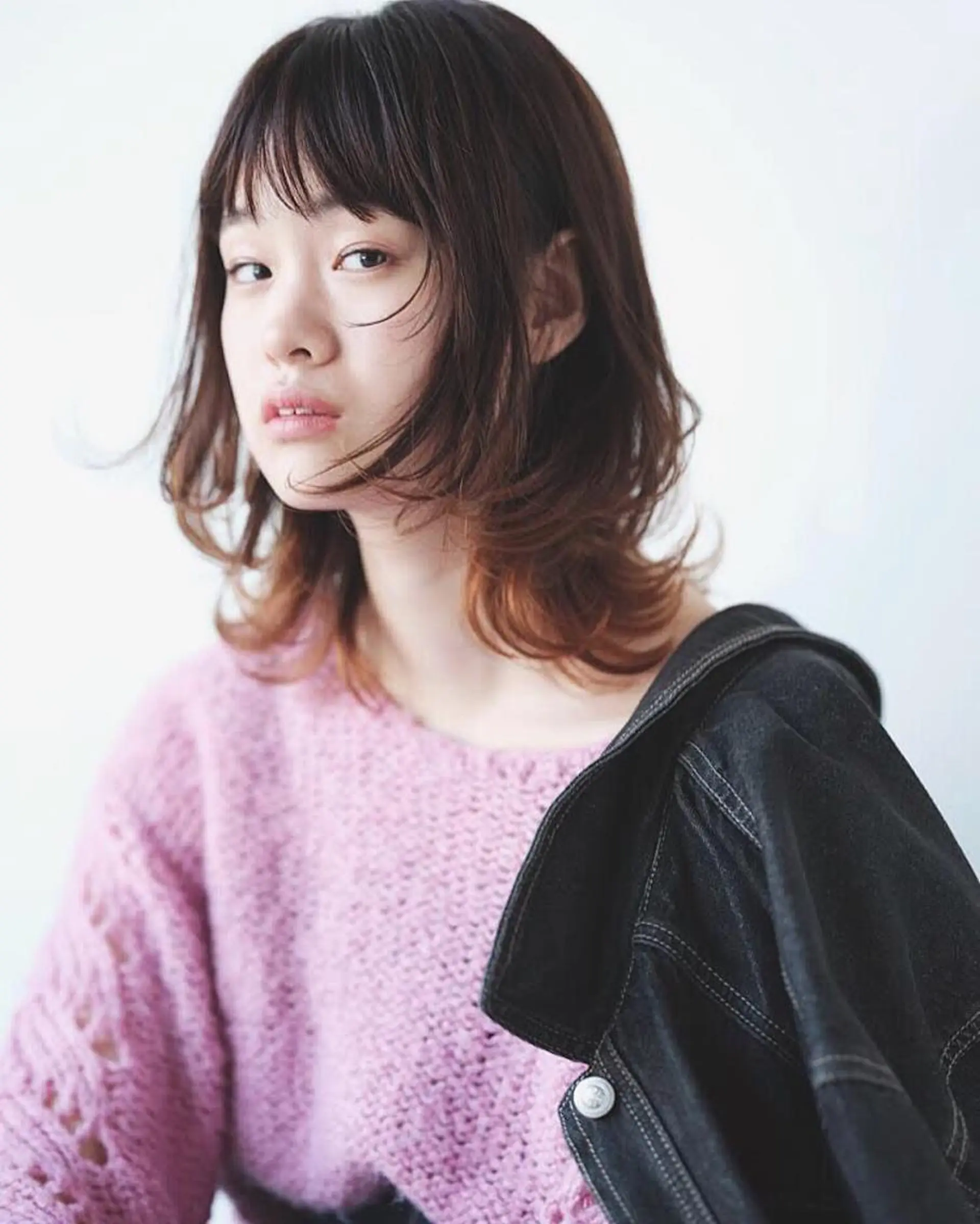 セミロング 毛利 萌生のヘアスタイル