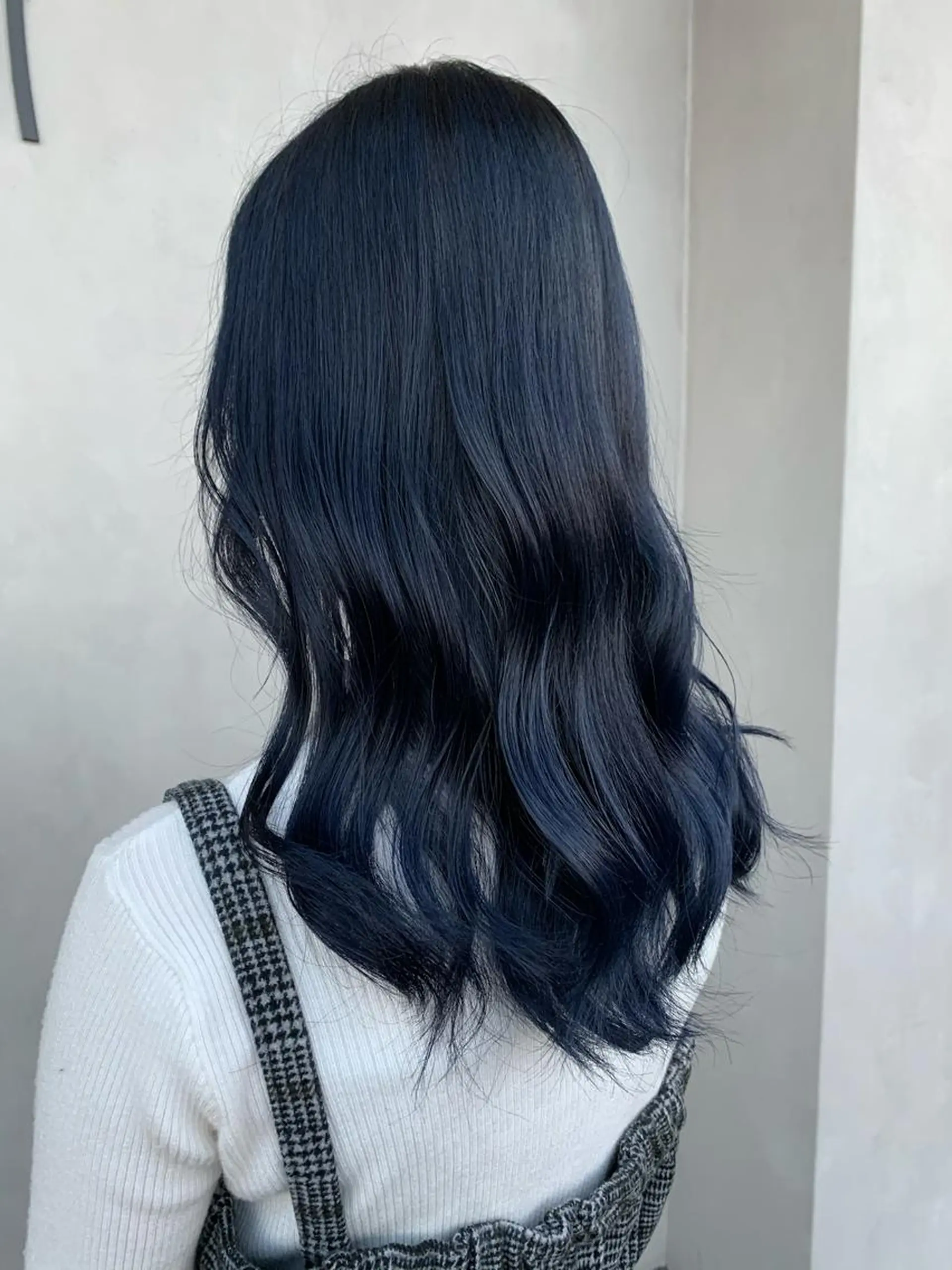 ロング カラー 黒髪 ブリーチ ブルーカラー ブルーブラック 韓国風ヘア 名古屋/デザイン/ ブリーチ/松井亮磨のヘアスタイル