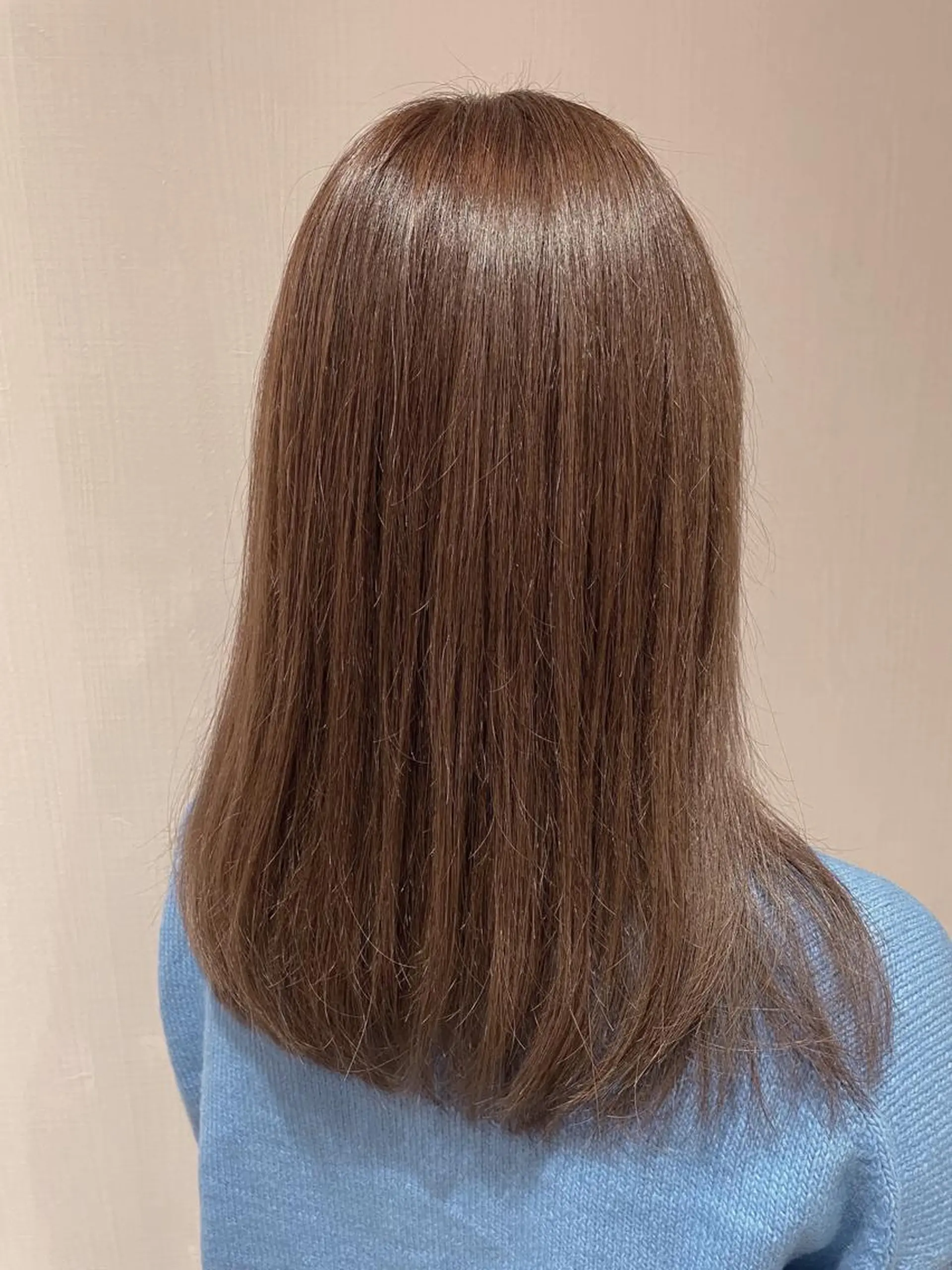 ミディアム カラー ブリーチ 透明感カラー グレージュ モカグレージュ ブリーチなしカラー ナチュラル🧡可愛い MINAMIのヘアスタイル