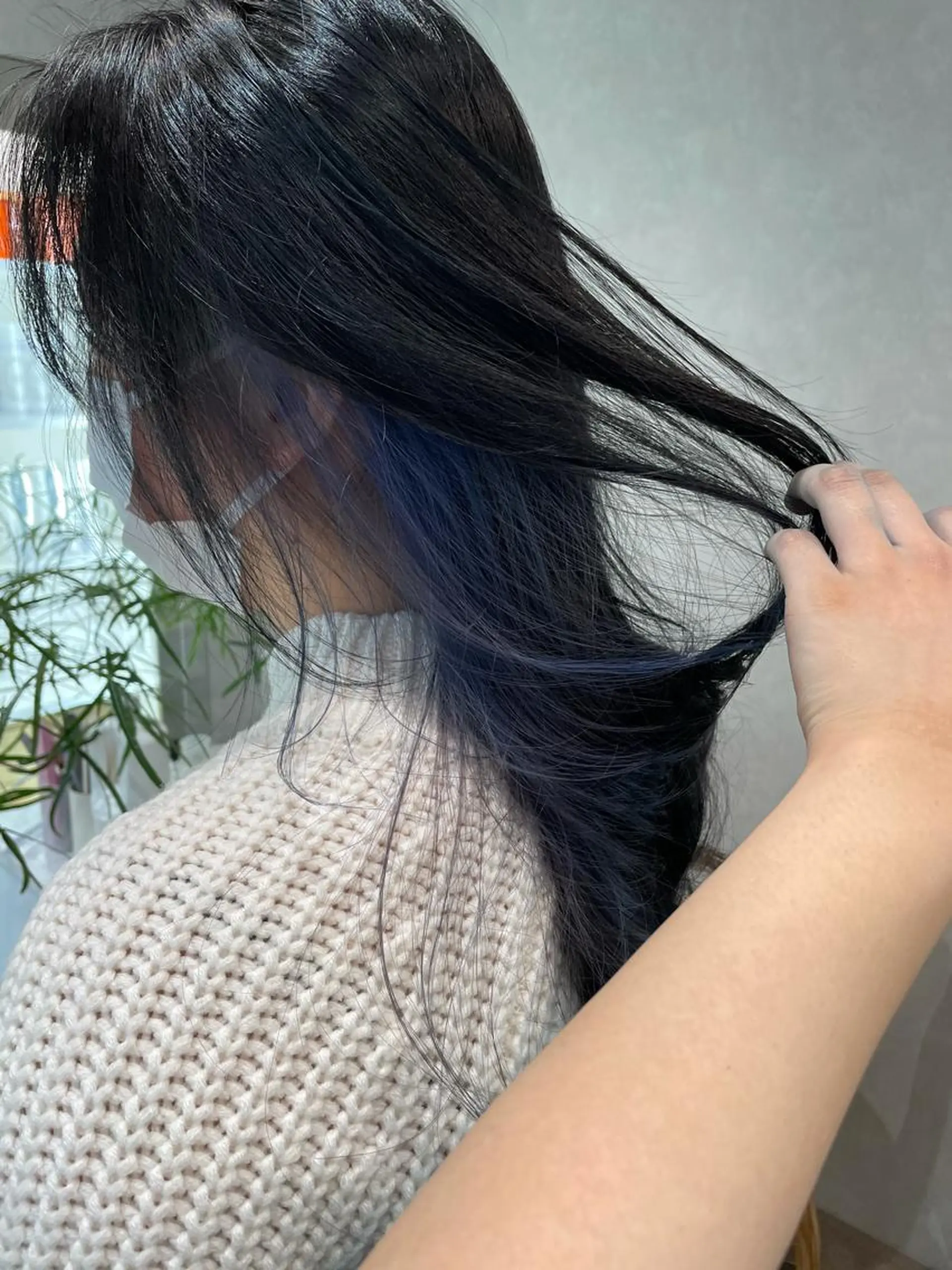 ロング カラー ブルーカラー イヤリングカラー ヘアカラー ナチュラル透明感🌱 小山美樹子のヘアスタイル