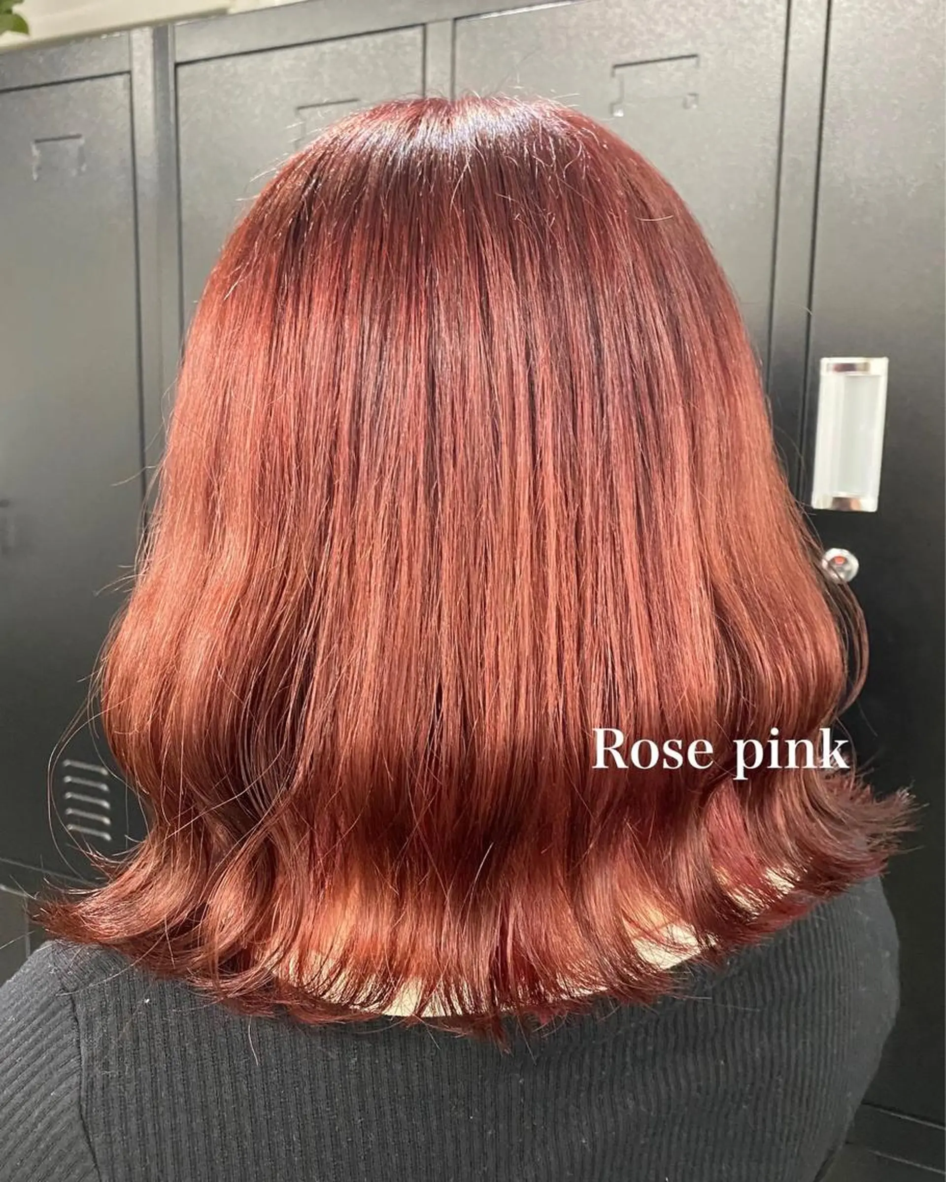 カラー アッシュ アッシュグレー アッシュグレージュ バレイヤージュ ミストバング デザインカラー MIKU🦋のヘアスタイル