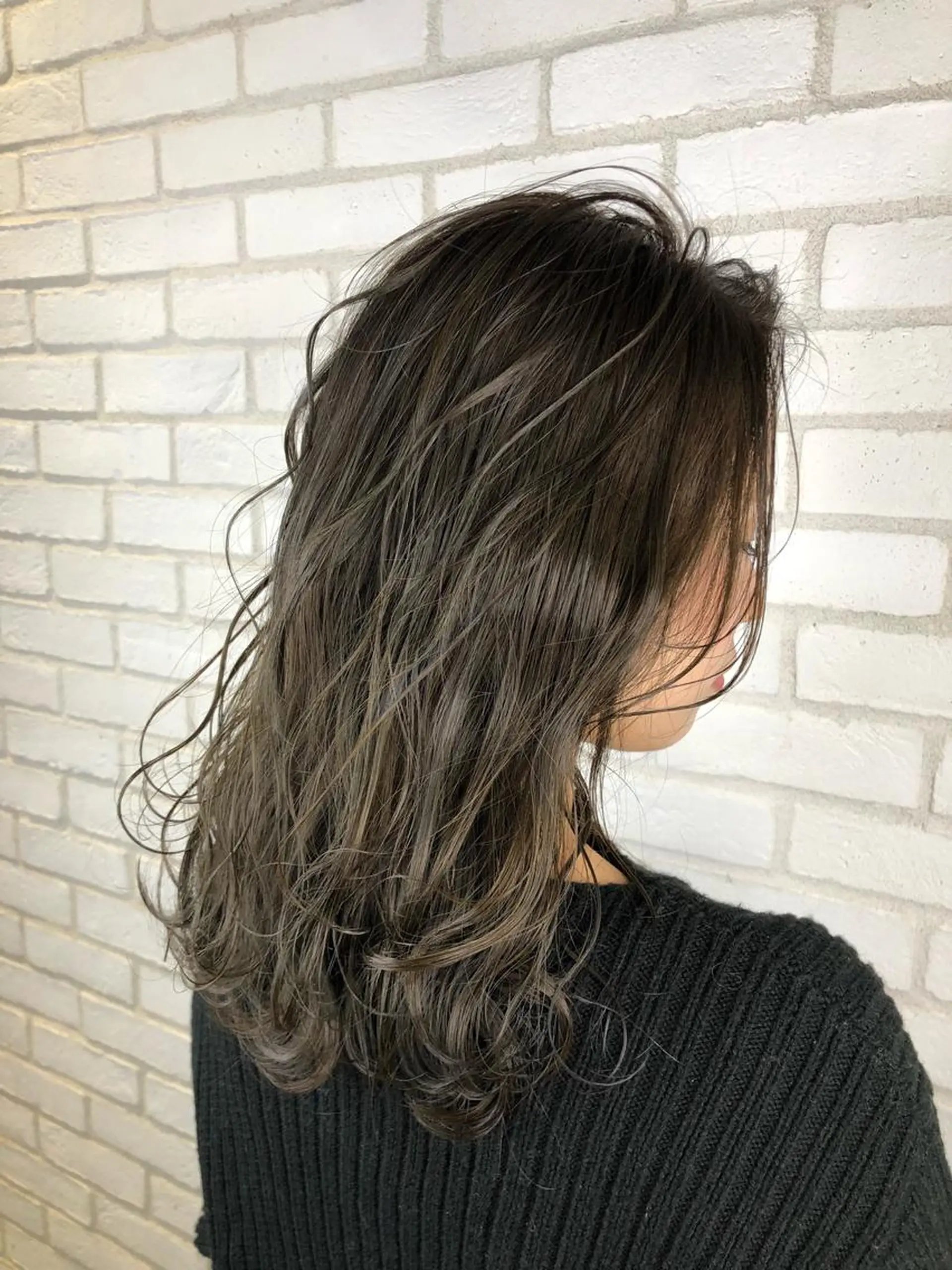カラー グレージュ she2.shinjuku所属・takumi Hのヘアスタイル