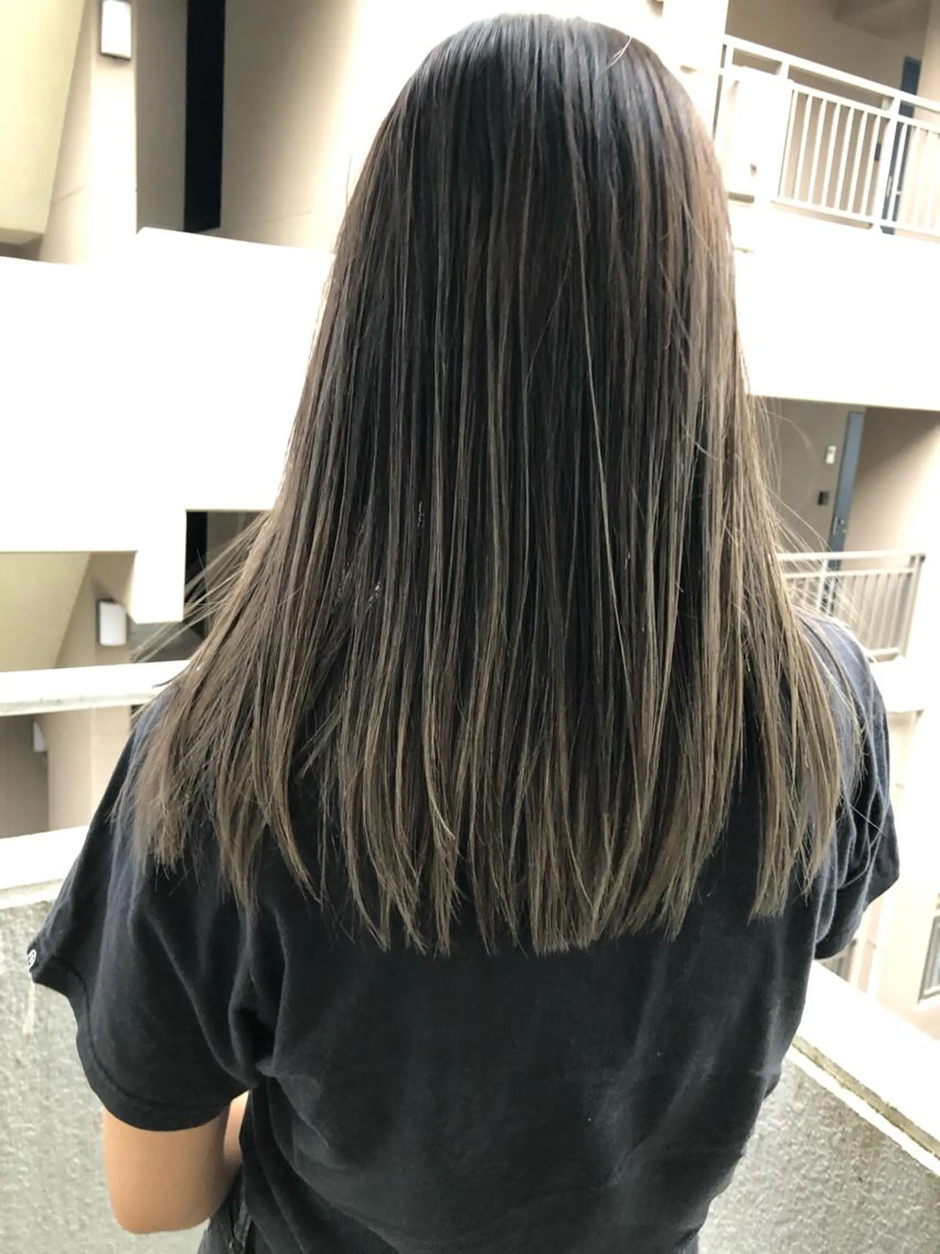 ミディアム カラー ブリーチカラー🌈 石垣翔太のヘアスタイル