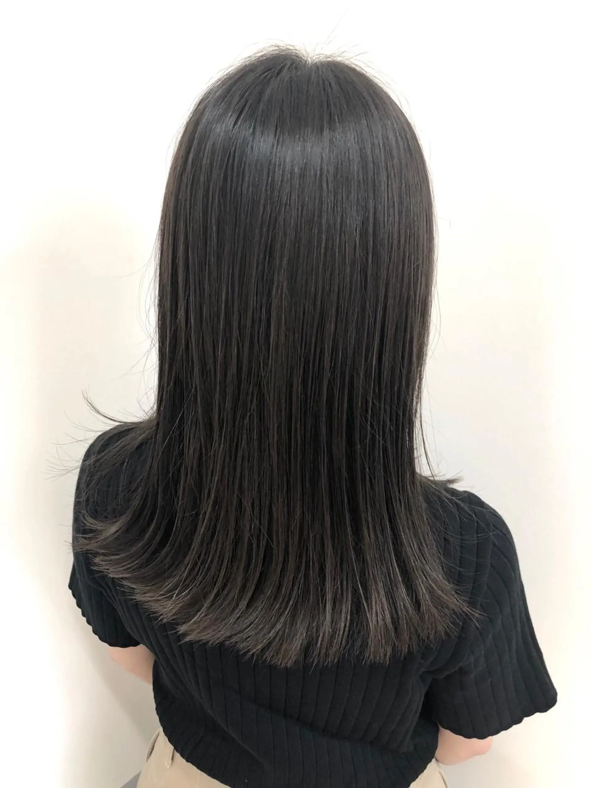 ミディアム カラー OFF YUYAのヘアスタイル