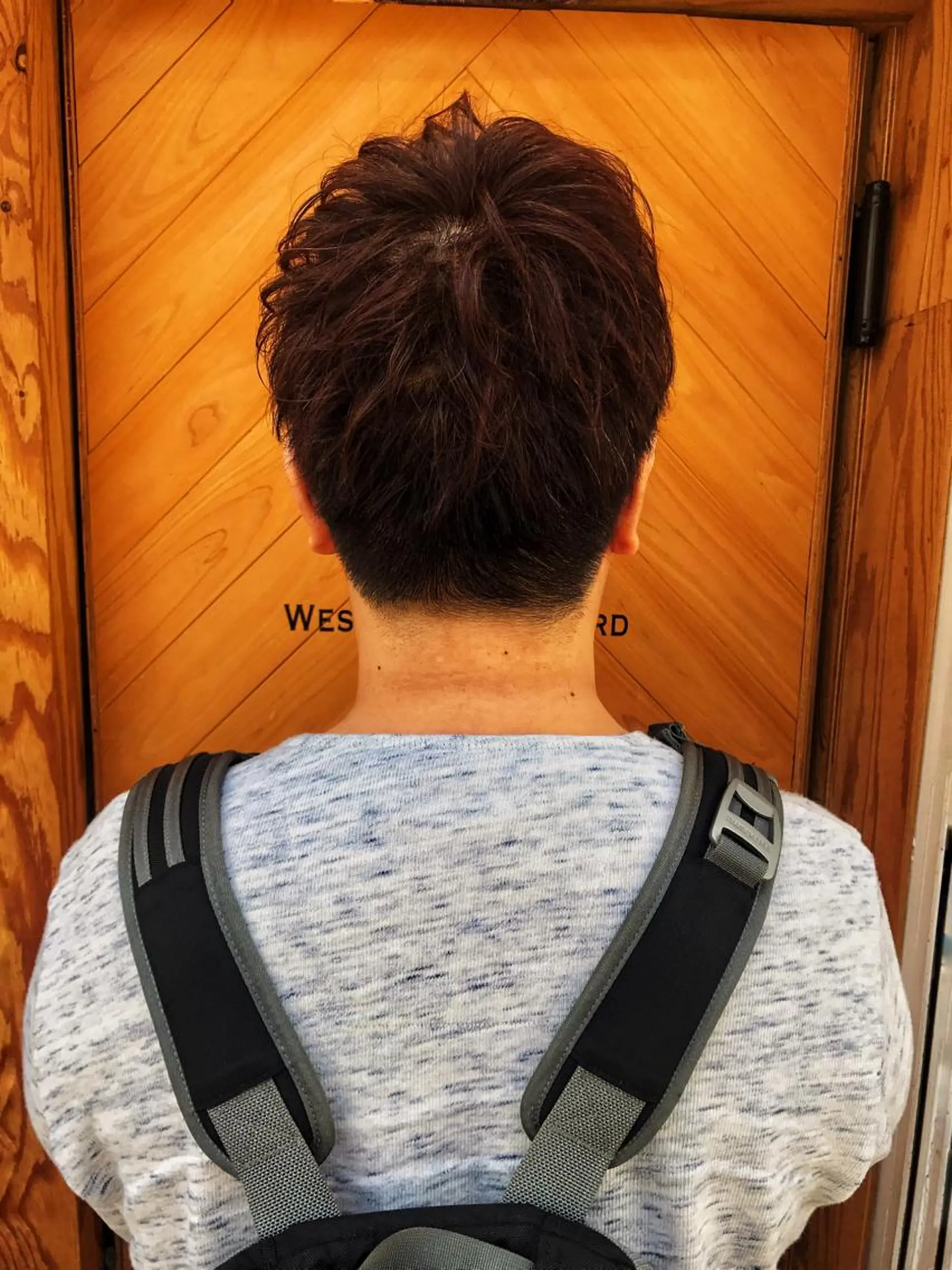 ショート カラー メンズ ツーブロック 刈り上げ レッドカラー skin所属・中村 梨沙のマツエク・マツパデザイン