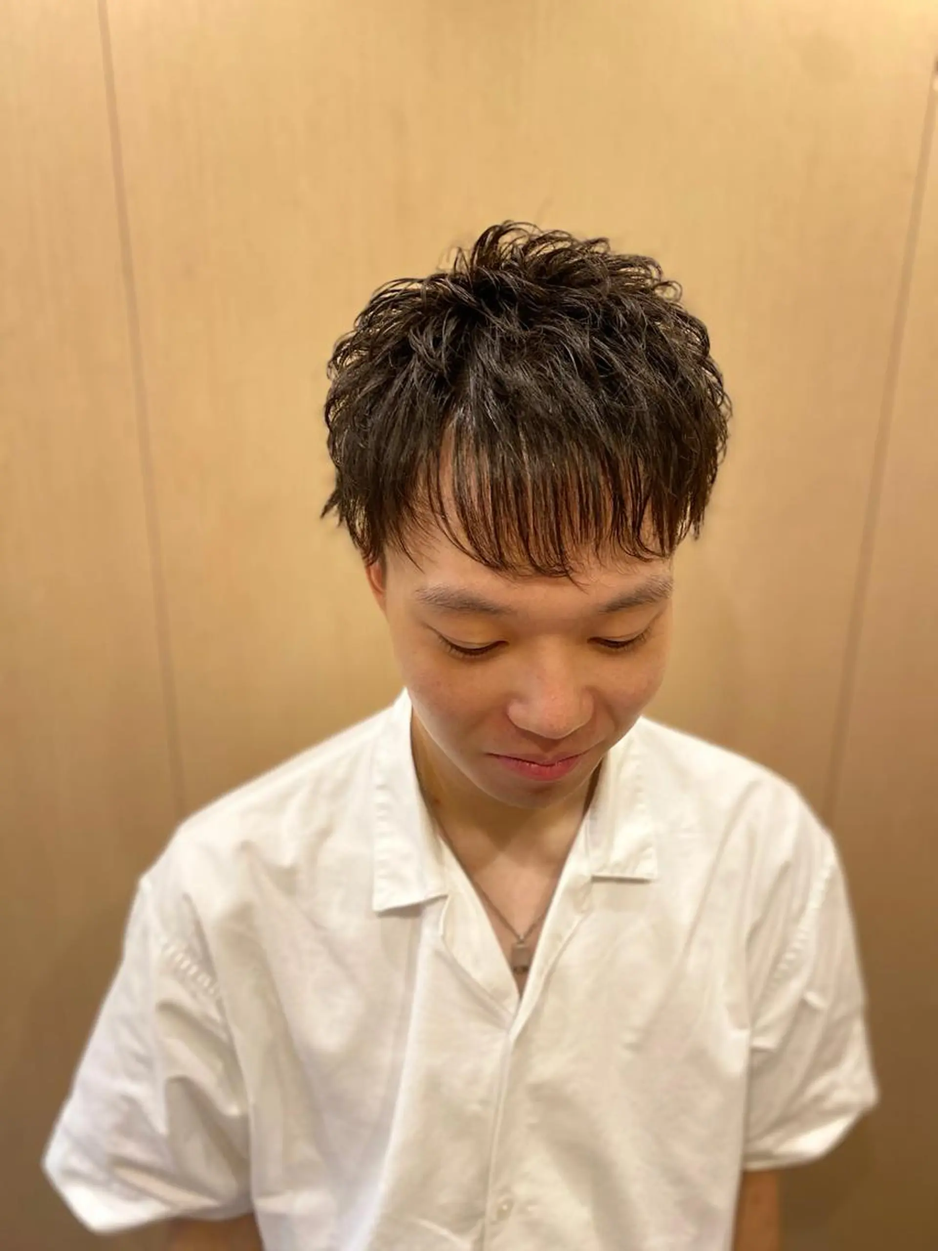 ショート パーマ メンズ 山田 哲平のヘアスタイル