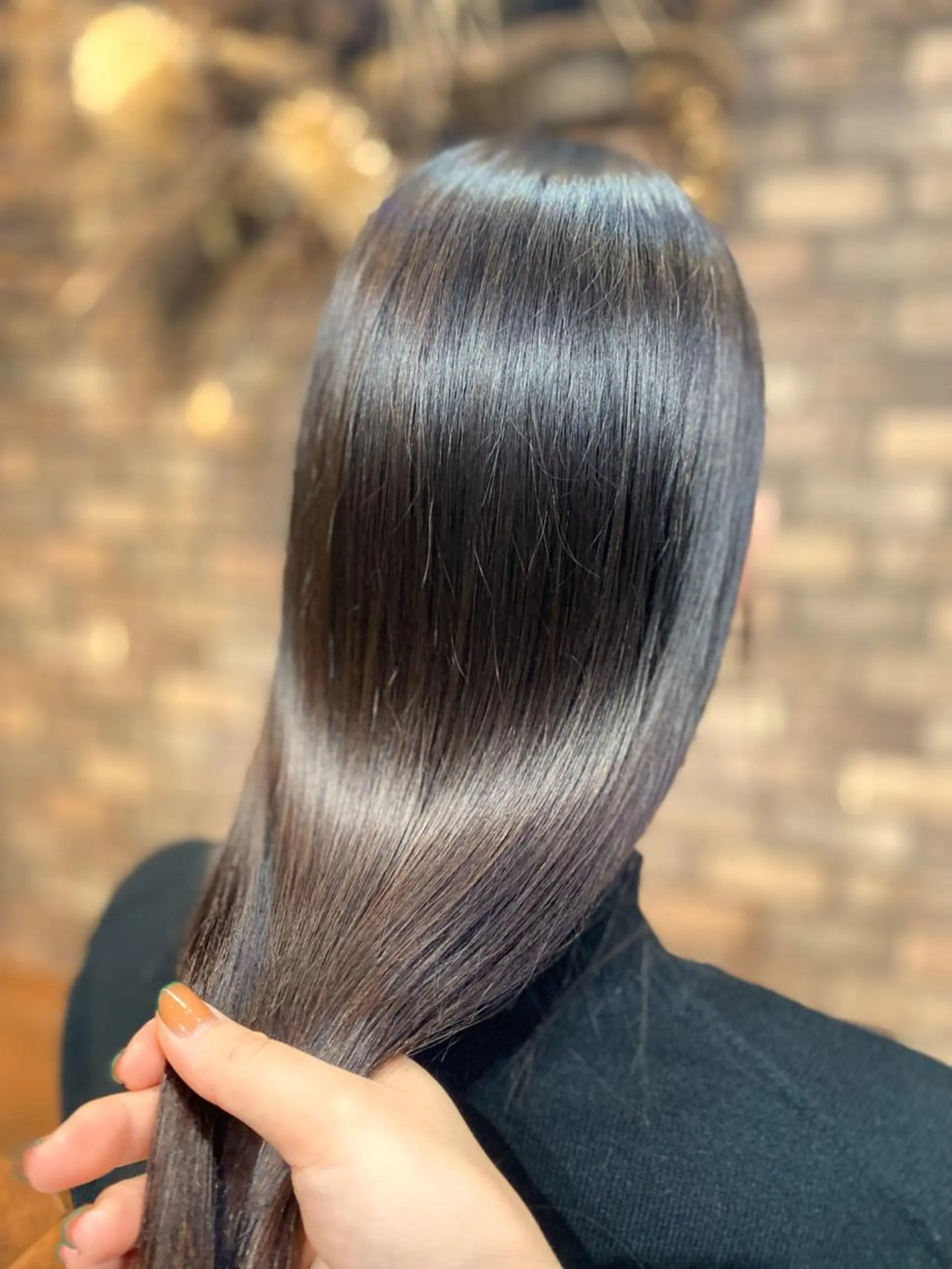 ロング ボブ ハイライト 髪質改善 韓国風ヘア レイヤーカット .・.艶髪ヘアケア サカモト.・.のヘアスタイル