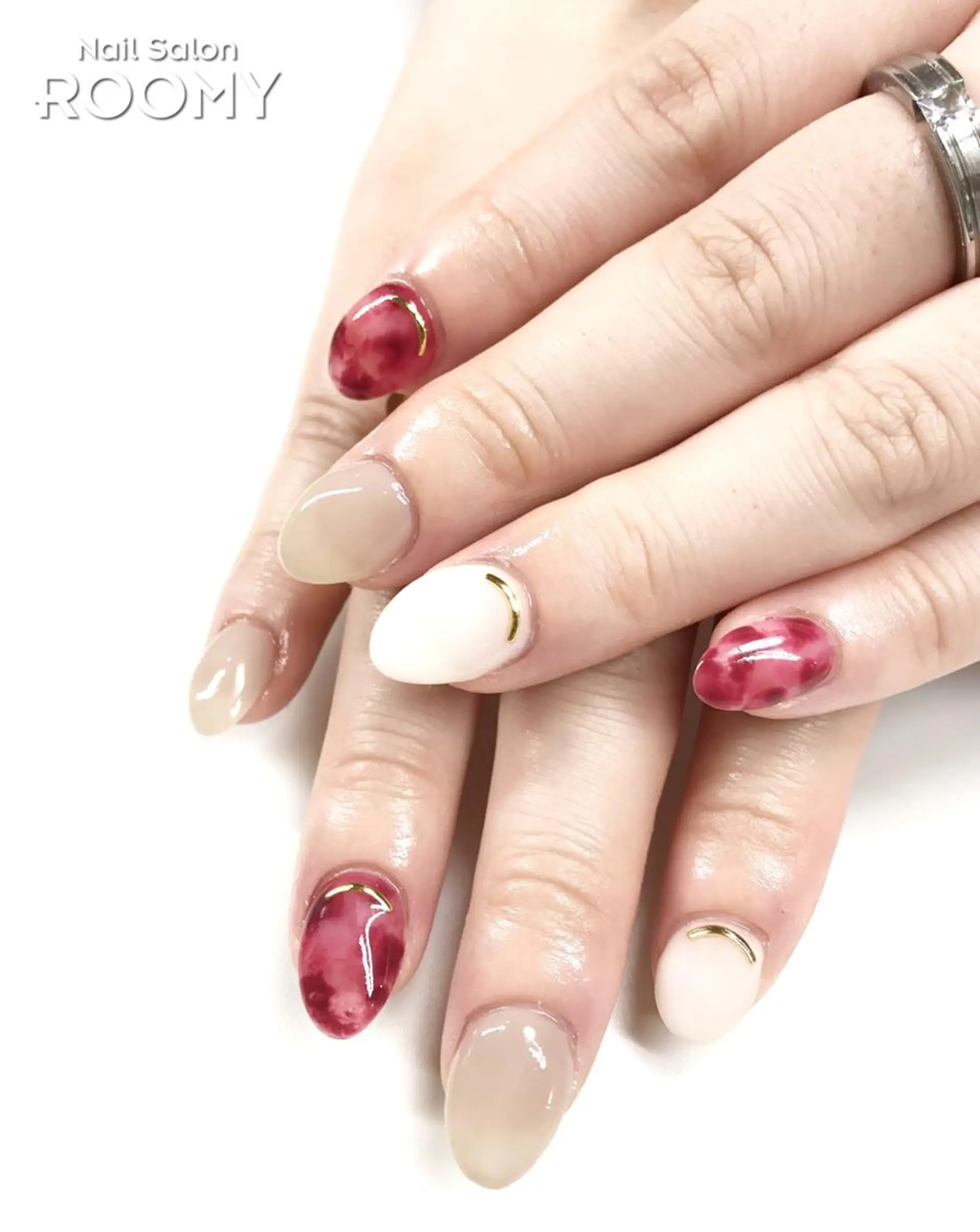 ネイル イワサキ のネイルデザイン