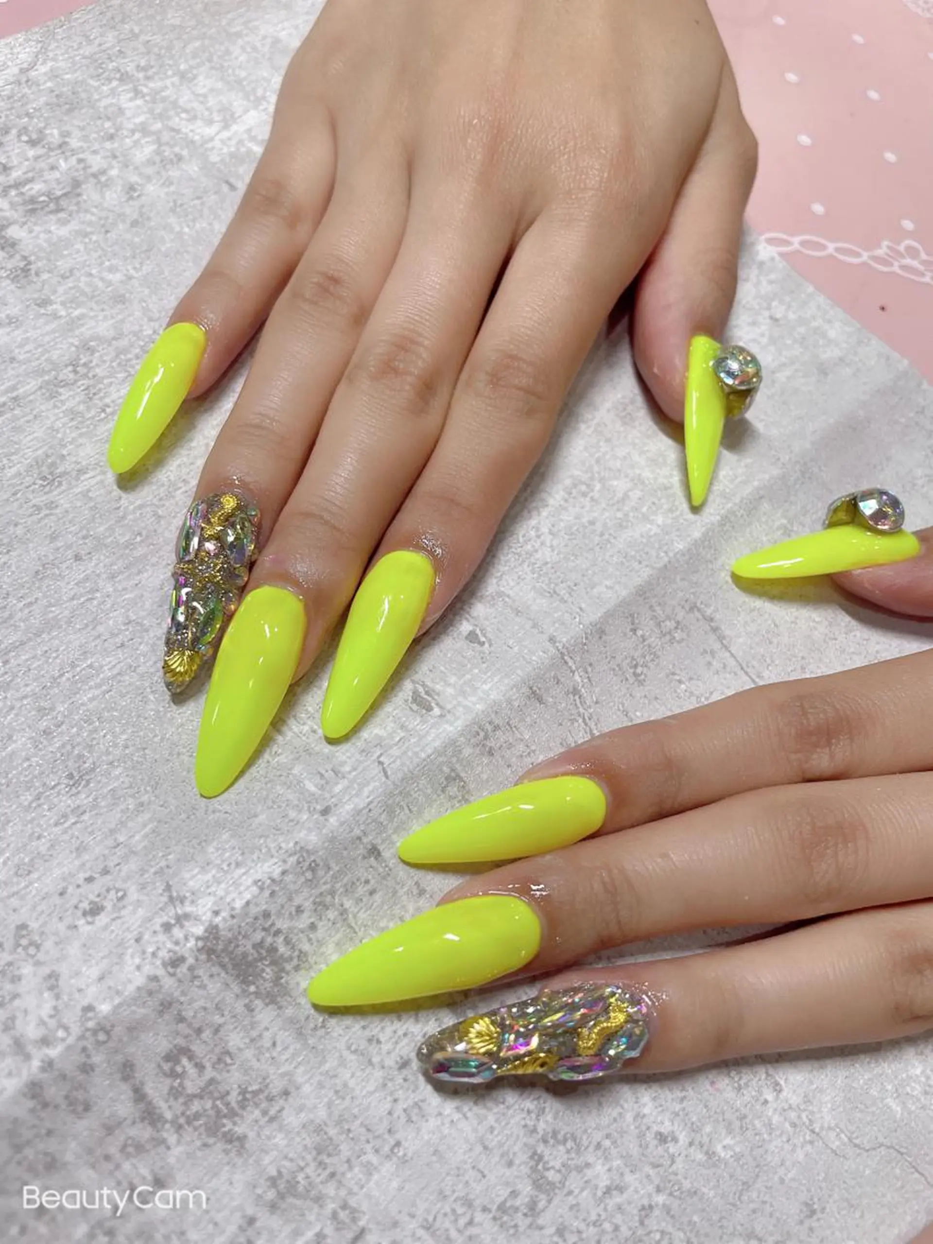 セミロング ネイル 《LB》ラブリエ Nail&eyeのマツエク・マツパデザイン