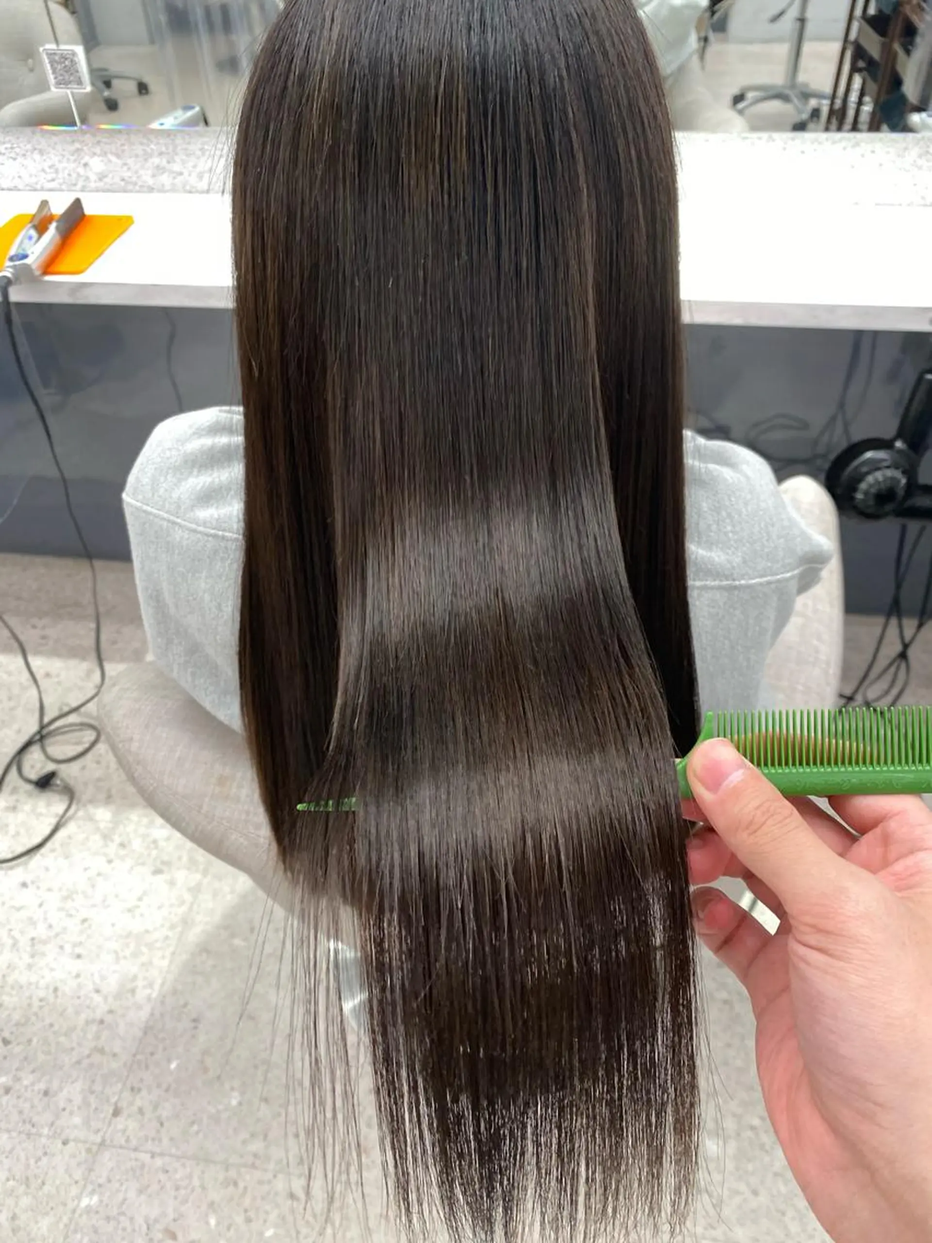 セミロング カラー パーマ ヘアアレンジ キッズ ネイル マツエク・マツパ ヘアカラー 縮毛矯正 京都レイヤーカット/ 縮毛矯正/羽柴りくのヘアスタイル