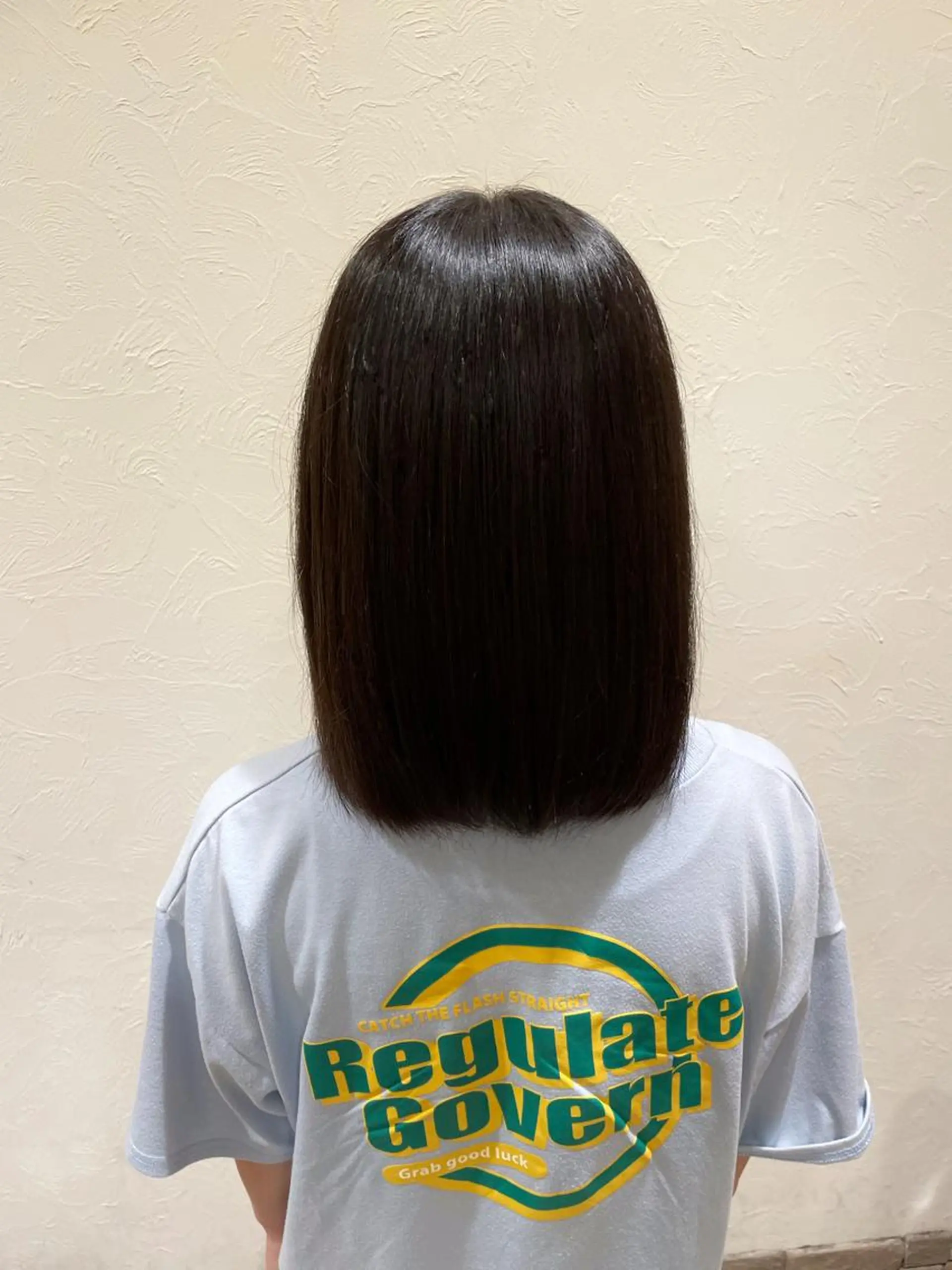 ミディアム 縮毛矯正 トリートメント 西山 瑞希のヘアスタイル