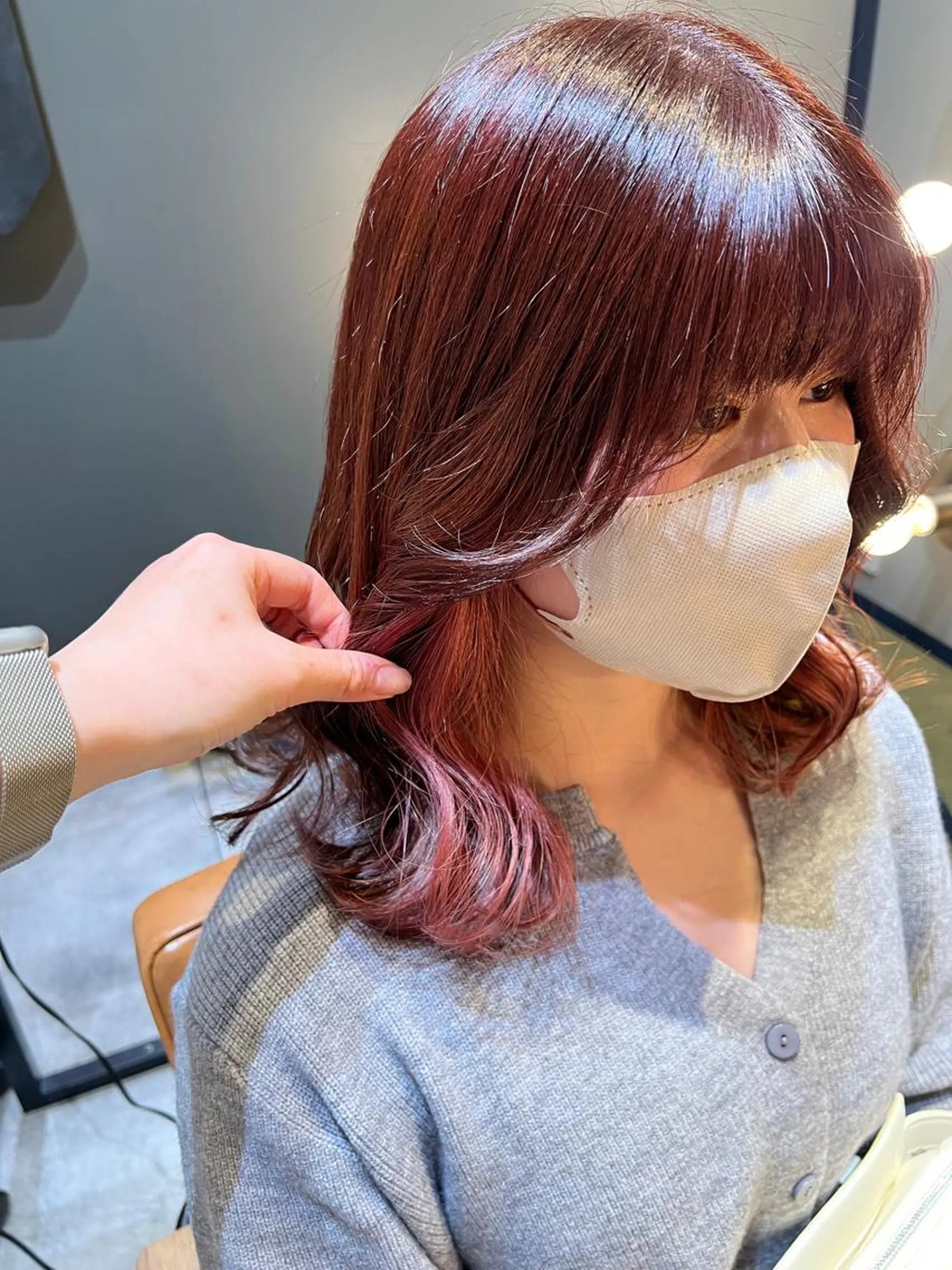 ミディアム カラー ブリーチ ピンクカラー ノイシキ サキのヘアスタイル