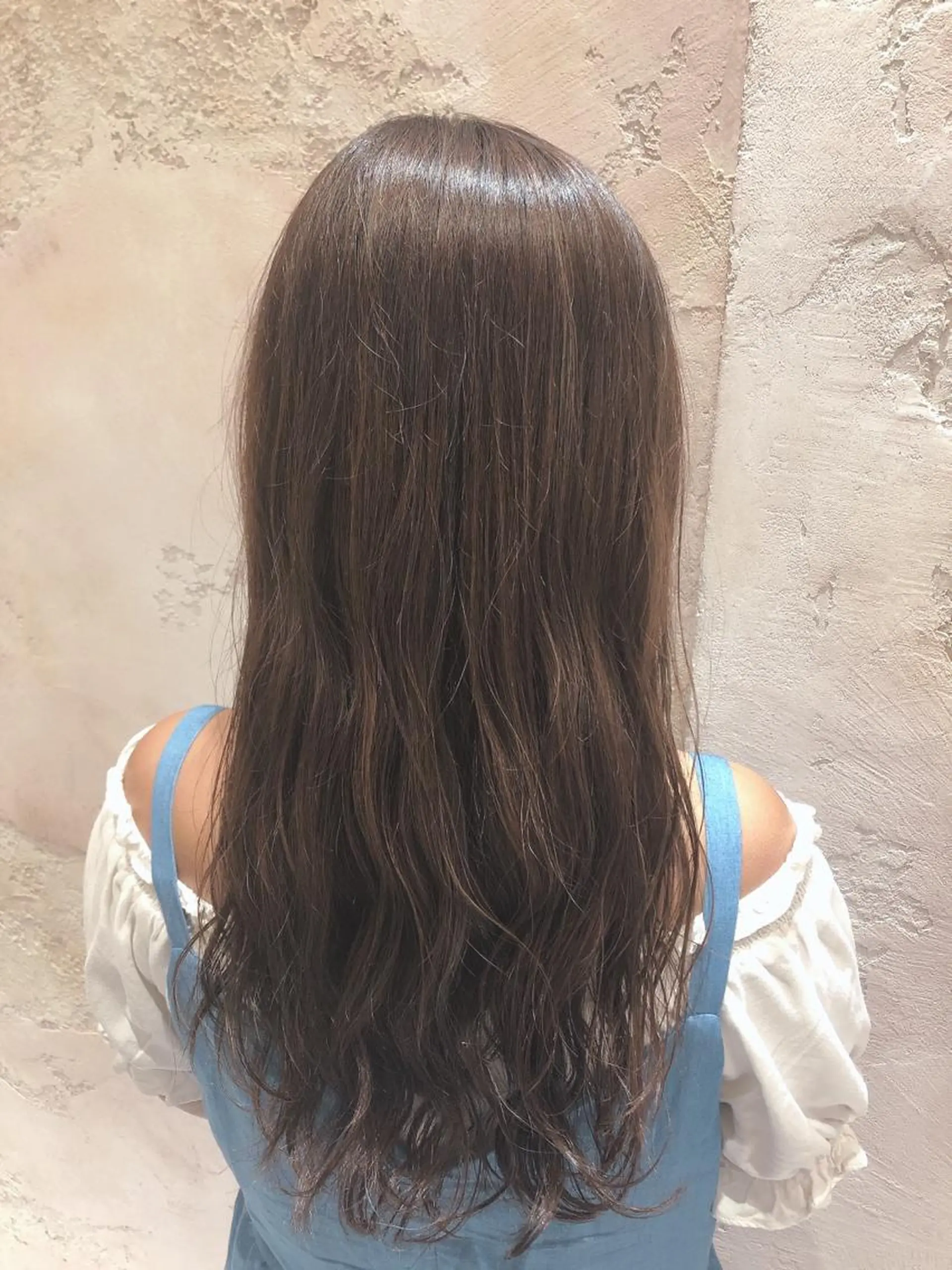 セミロング アッシュ カット ヘアカラー トリートメント 代表山口ひな 髪質改善のプロのヘアスタイル