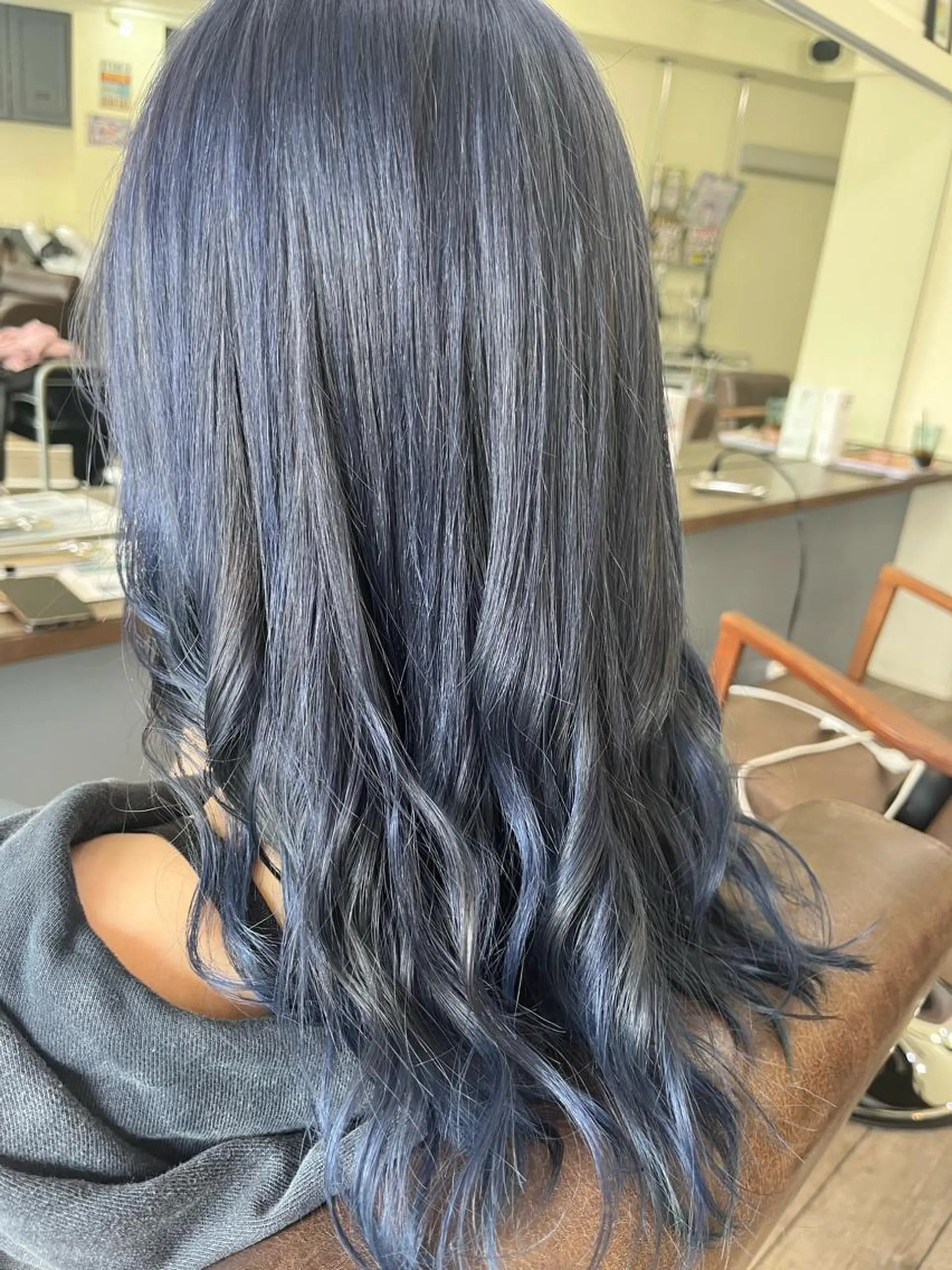 カラー バレイヤージュ ブリーチ ケアブリーチ ダブルカラー イヤリングカラー 戸川 紗良のヘアスタイル