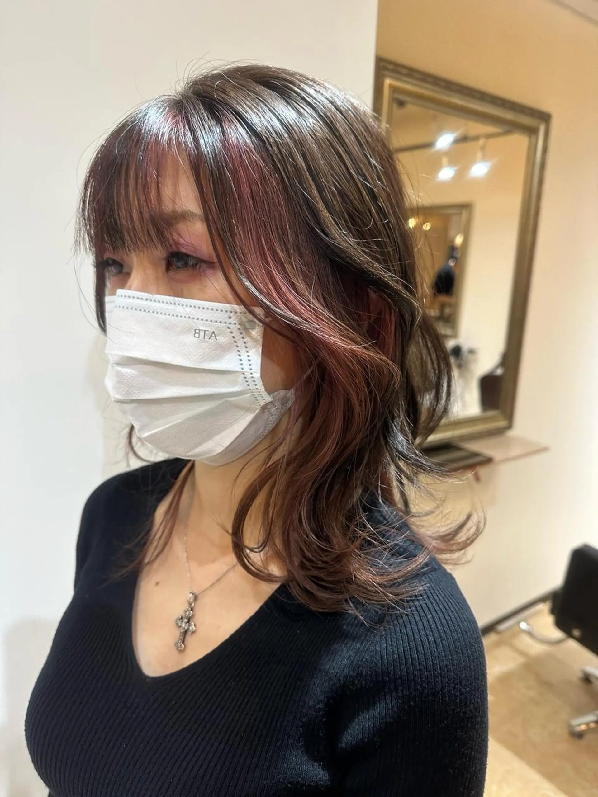 セミロング ウルフカット 髪質改善ayame 横山諒のヘアスタイル