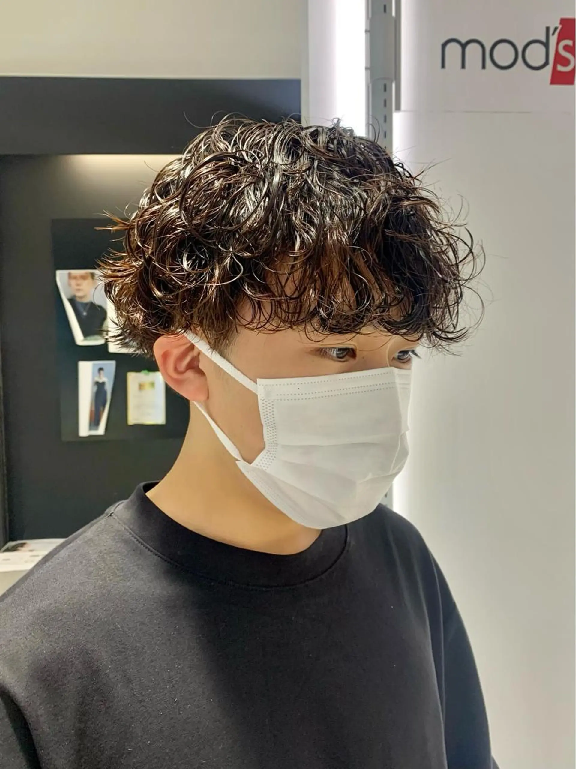 ショート パーマ メンズ 波巻きパーマ うざバング メンズカット・ パーマ🎈はなさかのヘアスタイル