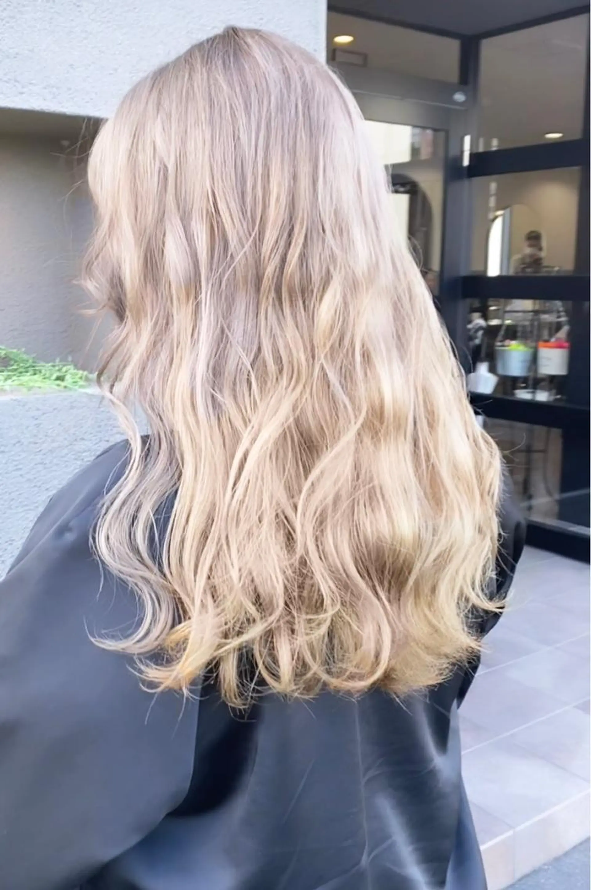 ロング maco 艶感ハイトーン🦋のヘアスタイル