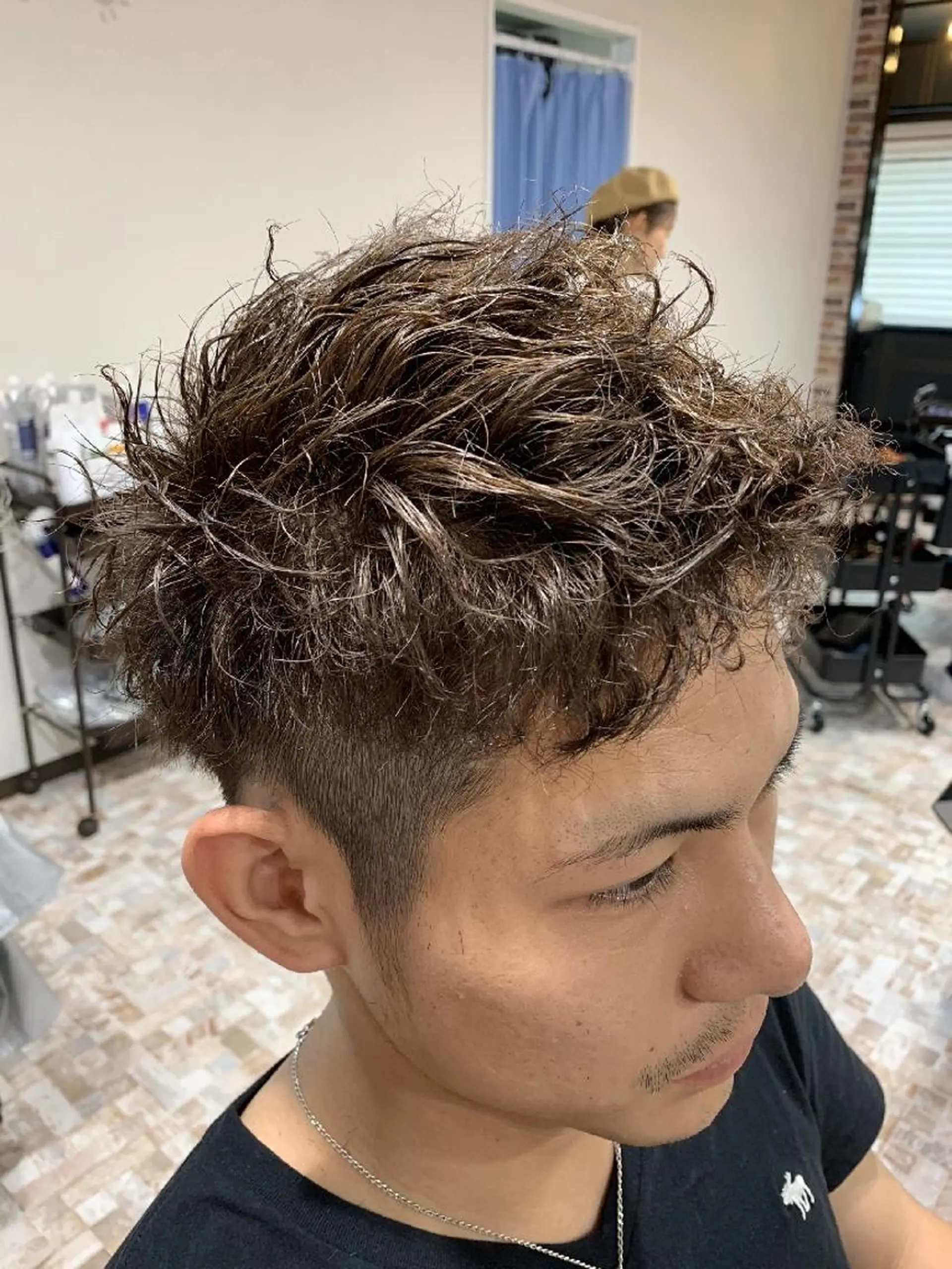 ショート パーマ メンズ メンズパーマ メンズツイストパーマ ツイストパーマ カット パーマ matilda hair Men'sのヘアスタイル