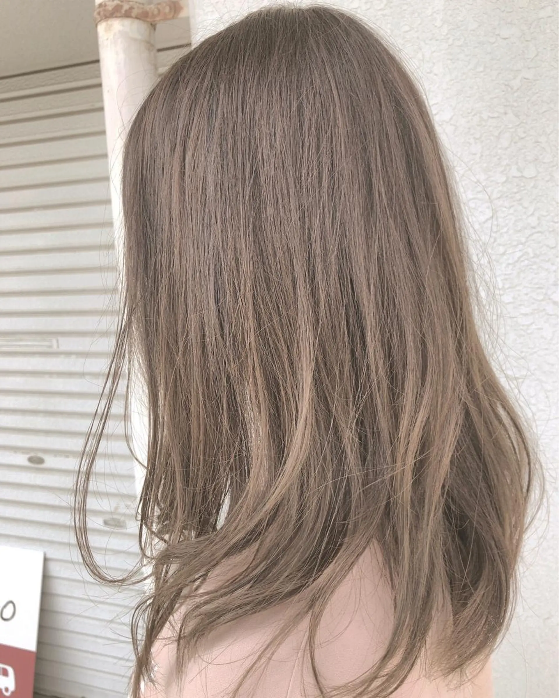 セミロング カラー レイヤーカット匠 イソザキノリユキのヘアスタイル