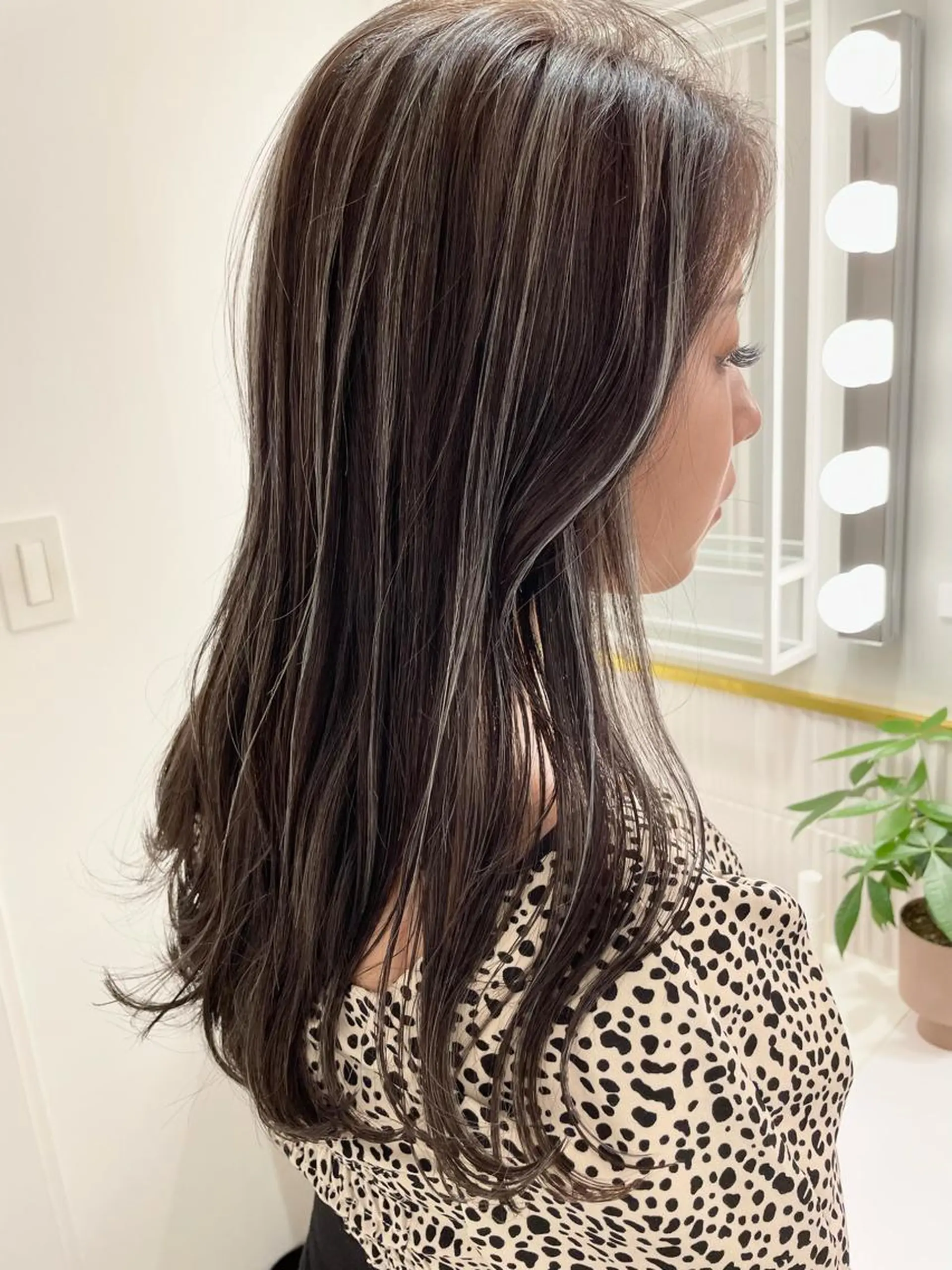 ロング ヘアカラー 髪質改善will hairdesignのヘアスタイル