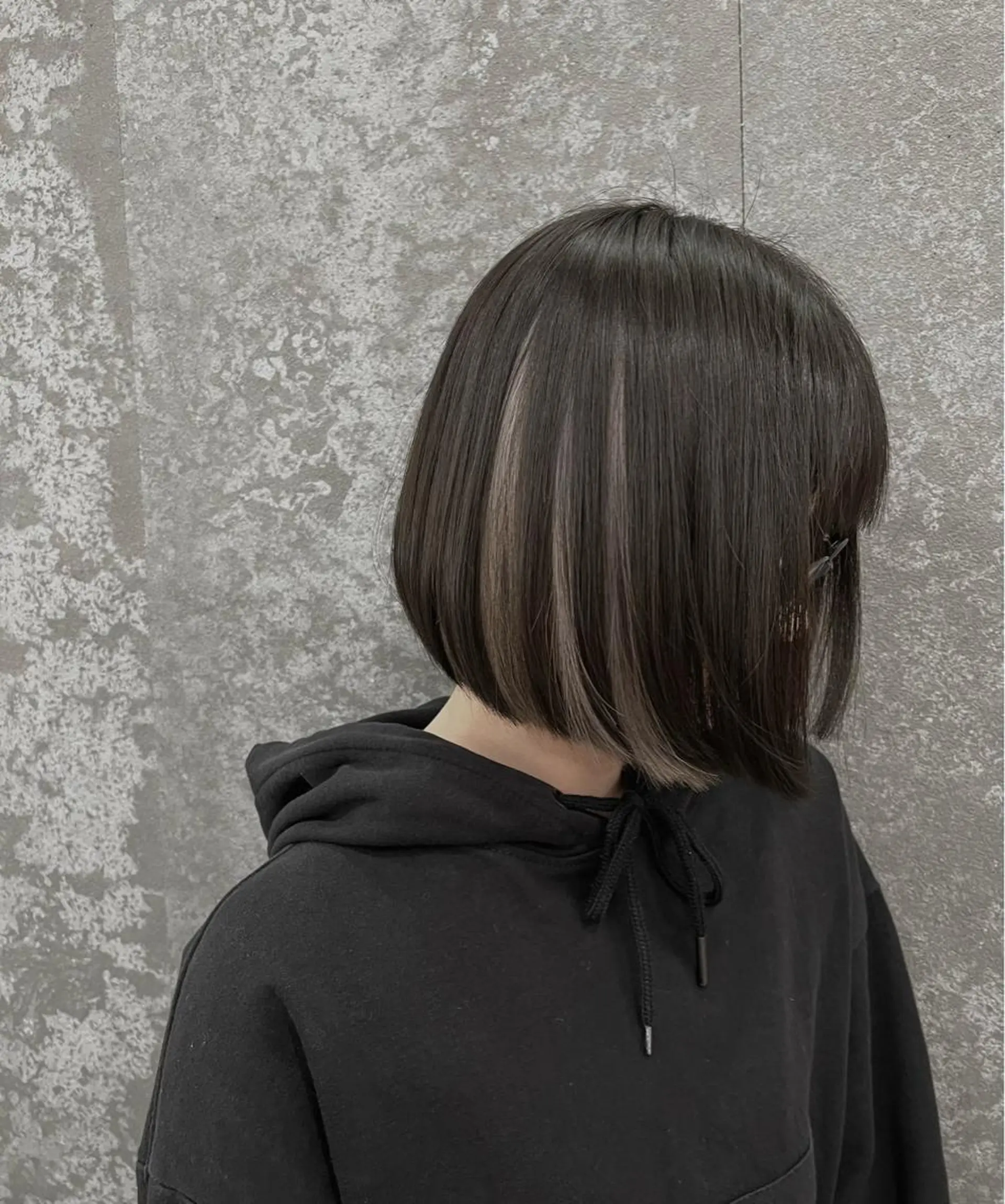 ショート カラー インナーカラー ヘアカラー LEBEN所属・今田 飛奈のヘアスタイル