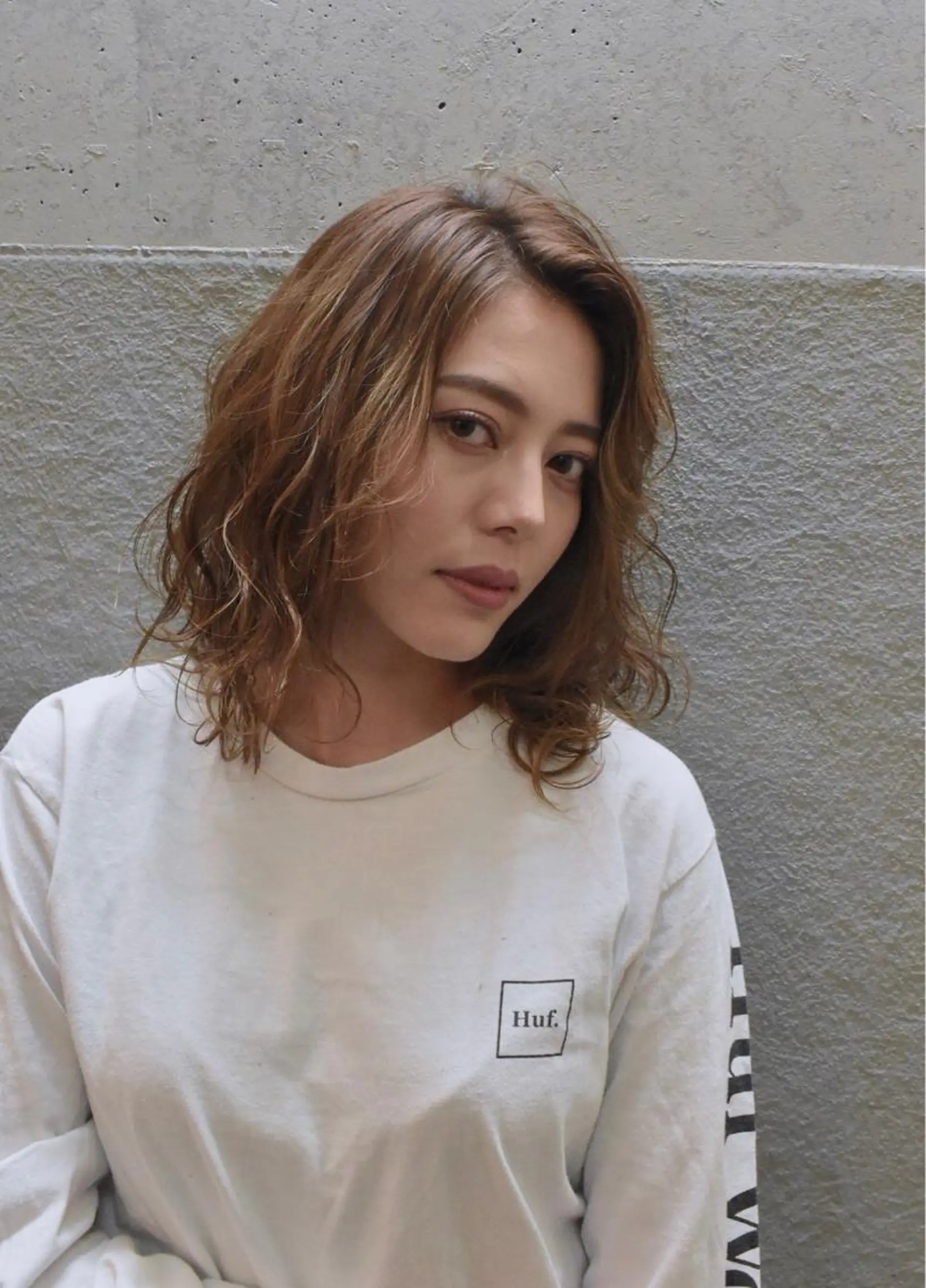 ミディアム カラー ベージュカラー カット トリートメント ✨髪質改善縮毛矯正✨ 宇田川修平のエステ・リラクイメージ