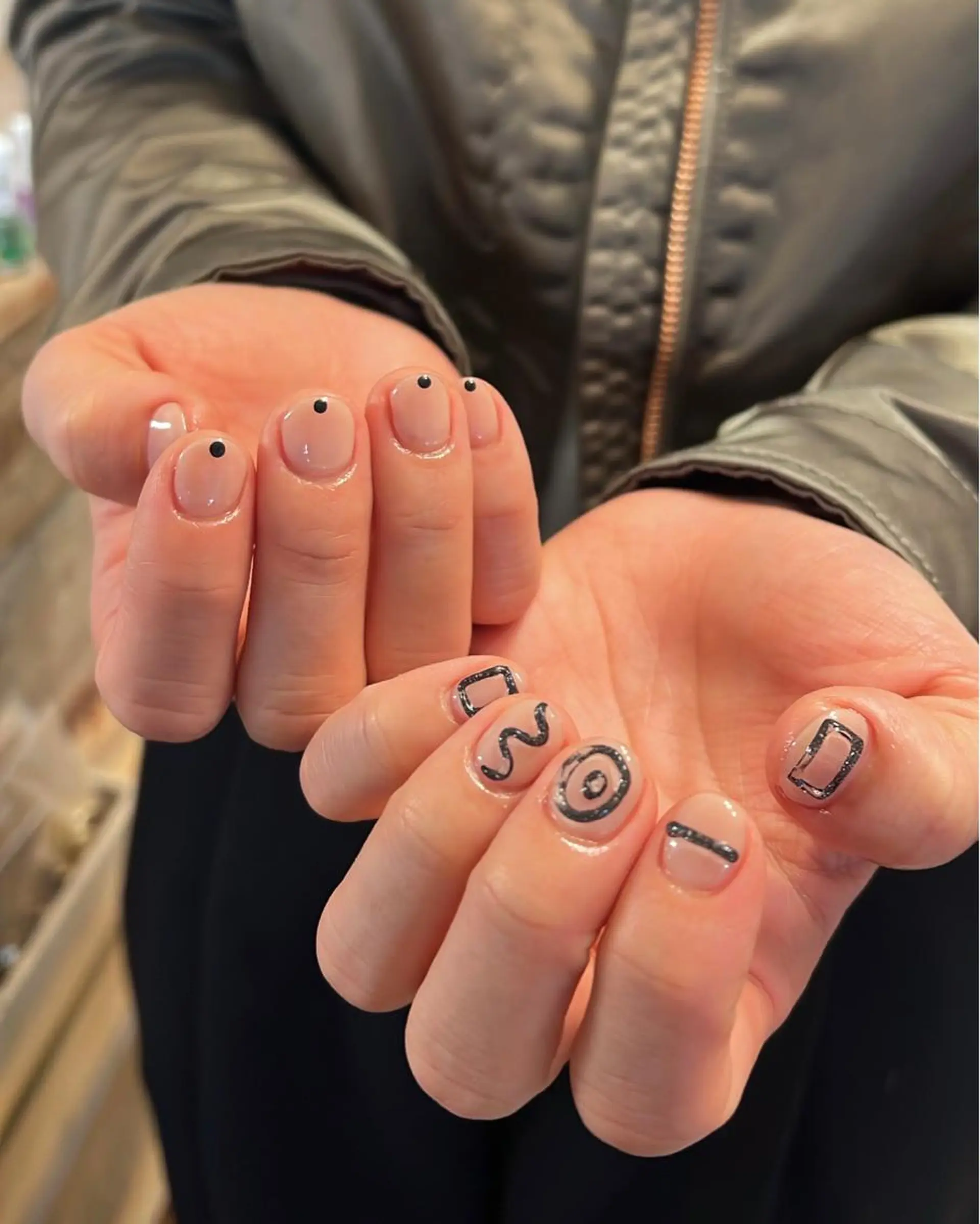 ネイル ハンドネイル フットネイル ハンドケア Nes.Nail所属・Miyagi Asamiのネイルデザイン