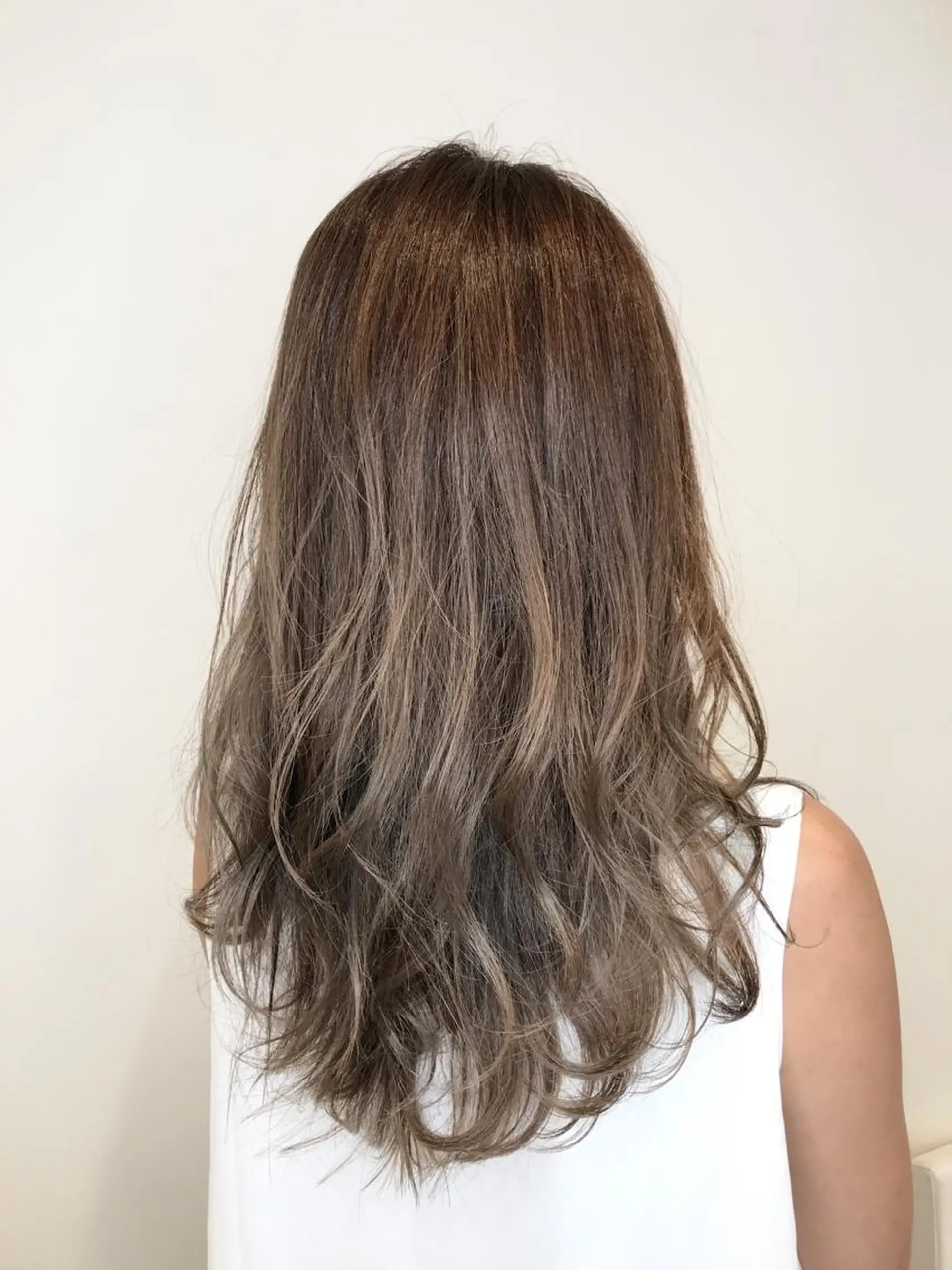 セミロング カラー ハイライトカラー ハイライト ヘアカラー ハイライト/髪質改善 ✂️十河祐輝のヘアスタイル