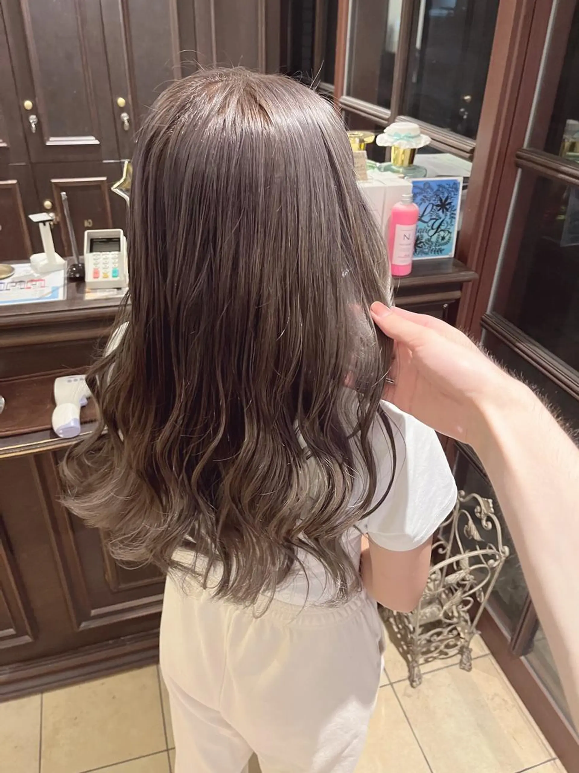 ロング ヘアカラー 🧡ミルクティー/ レイヤー🧡ショウナのヘアスタイル