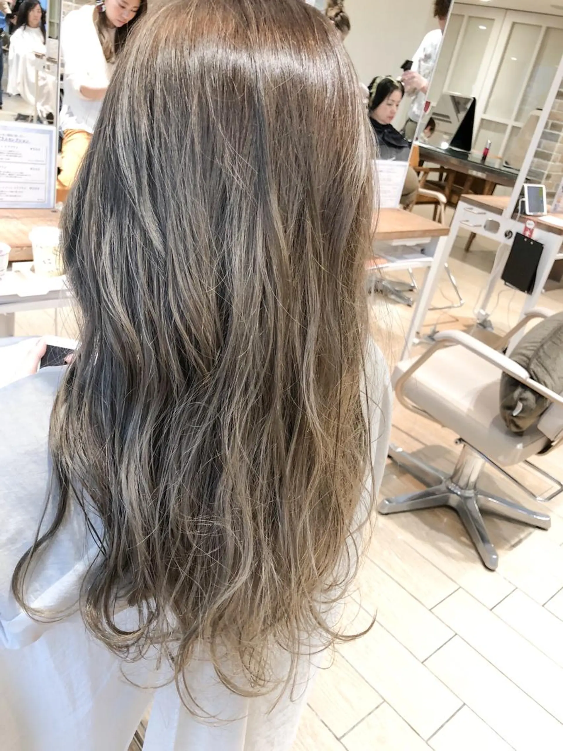 セミロング カラー ブリーチ ダブルカラー 【1日2名様限定】 AFLOAT白川雄副のヘアスタイル