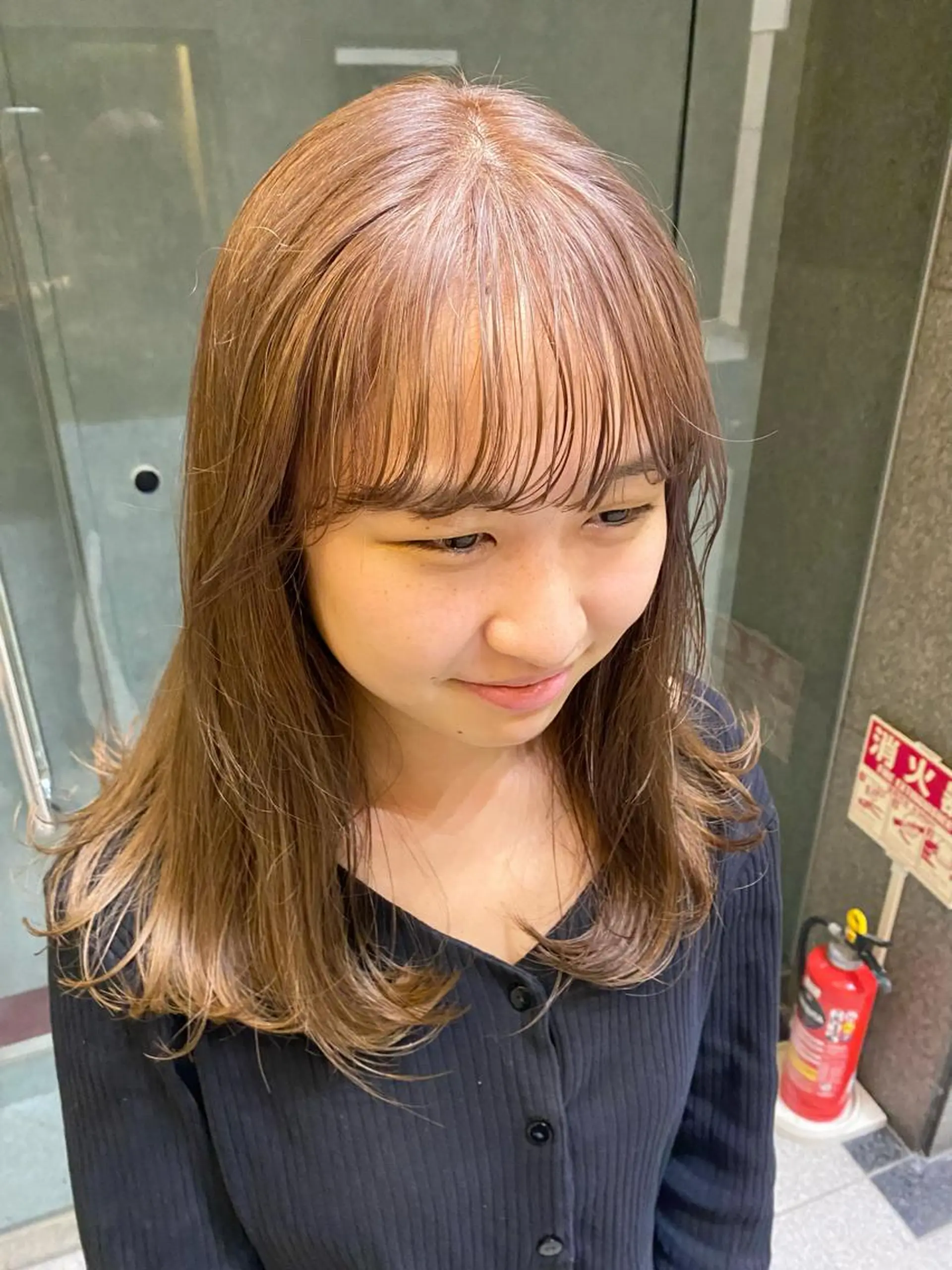 セミロング カラー パーマ ヘアアレンジ 髪と音処　マトぺ所属・デザインカラー/ボブ ブリーチカラー/ユリのヘアスタイル