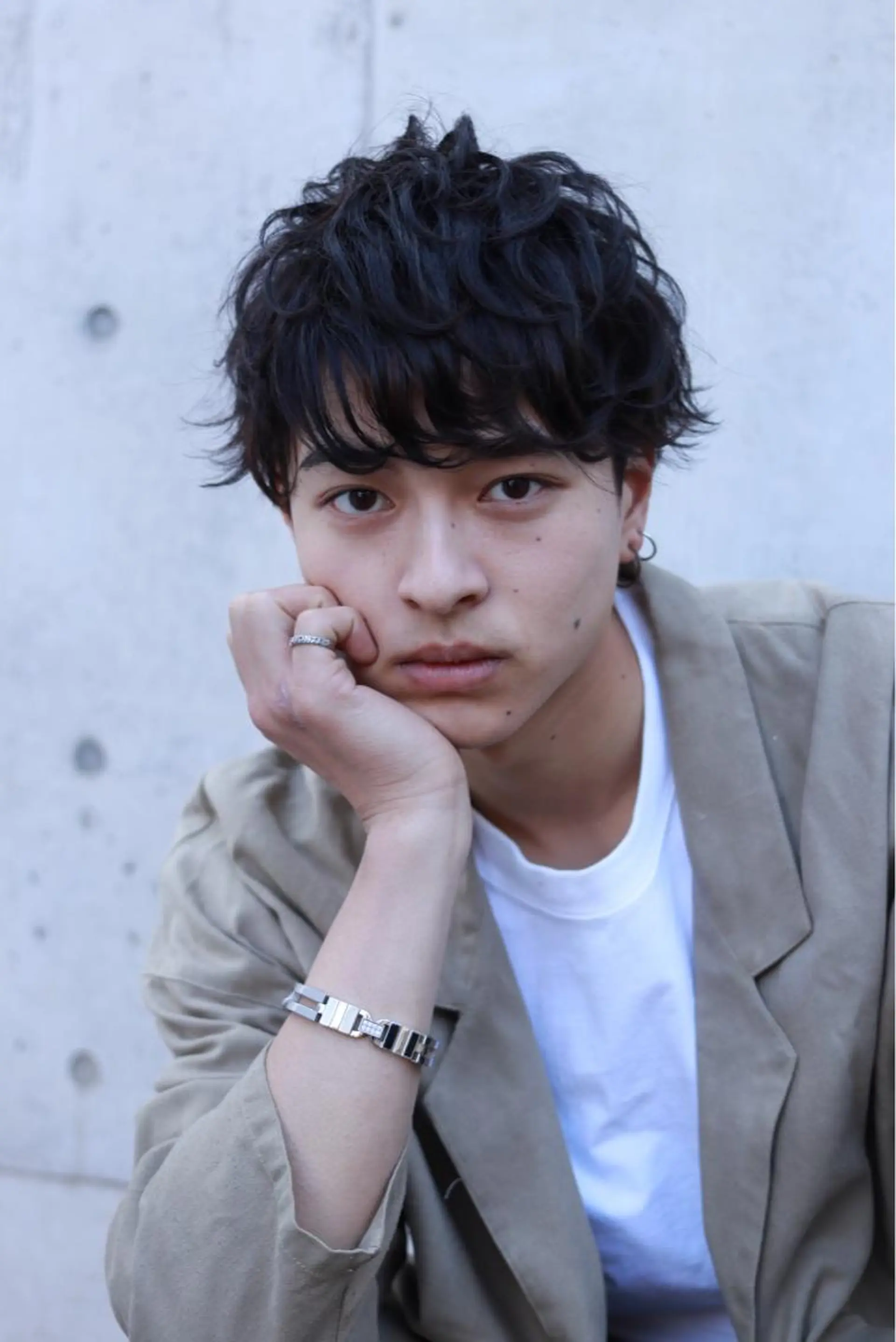 ショート カラー パーマ ヘアアレンジ メンズ メンズブリーチ メンズハイライト メンズパーマ ブリーチ グラデーションカラー カット パーマ 【ツヤ髪美容師】 ツダケイスケのヘアスタイル