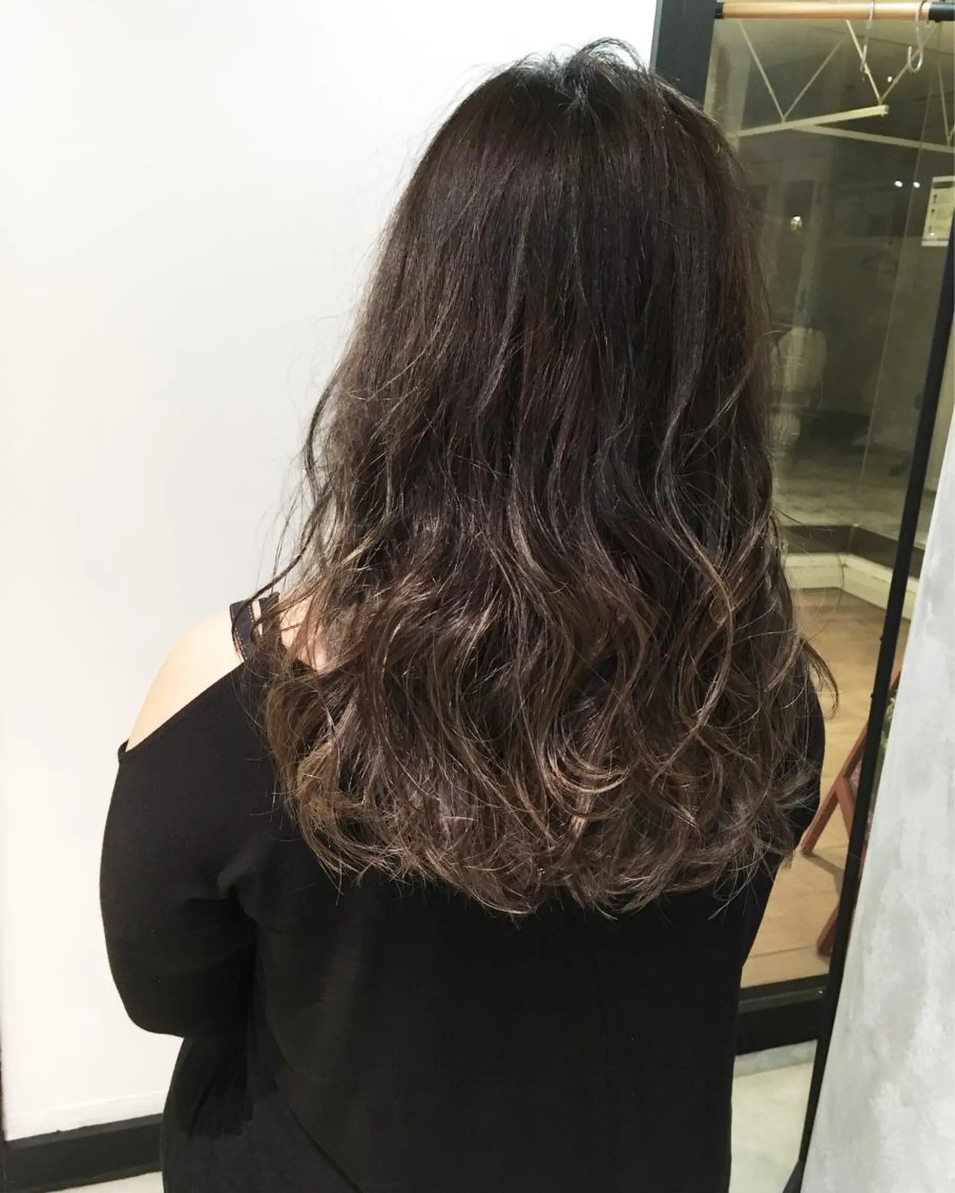 ロング カラー 國村 優のヘアスタイル