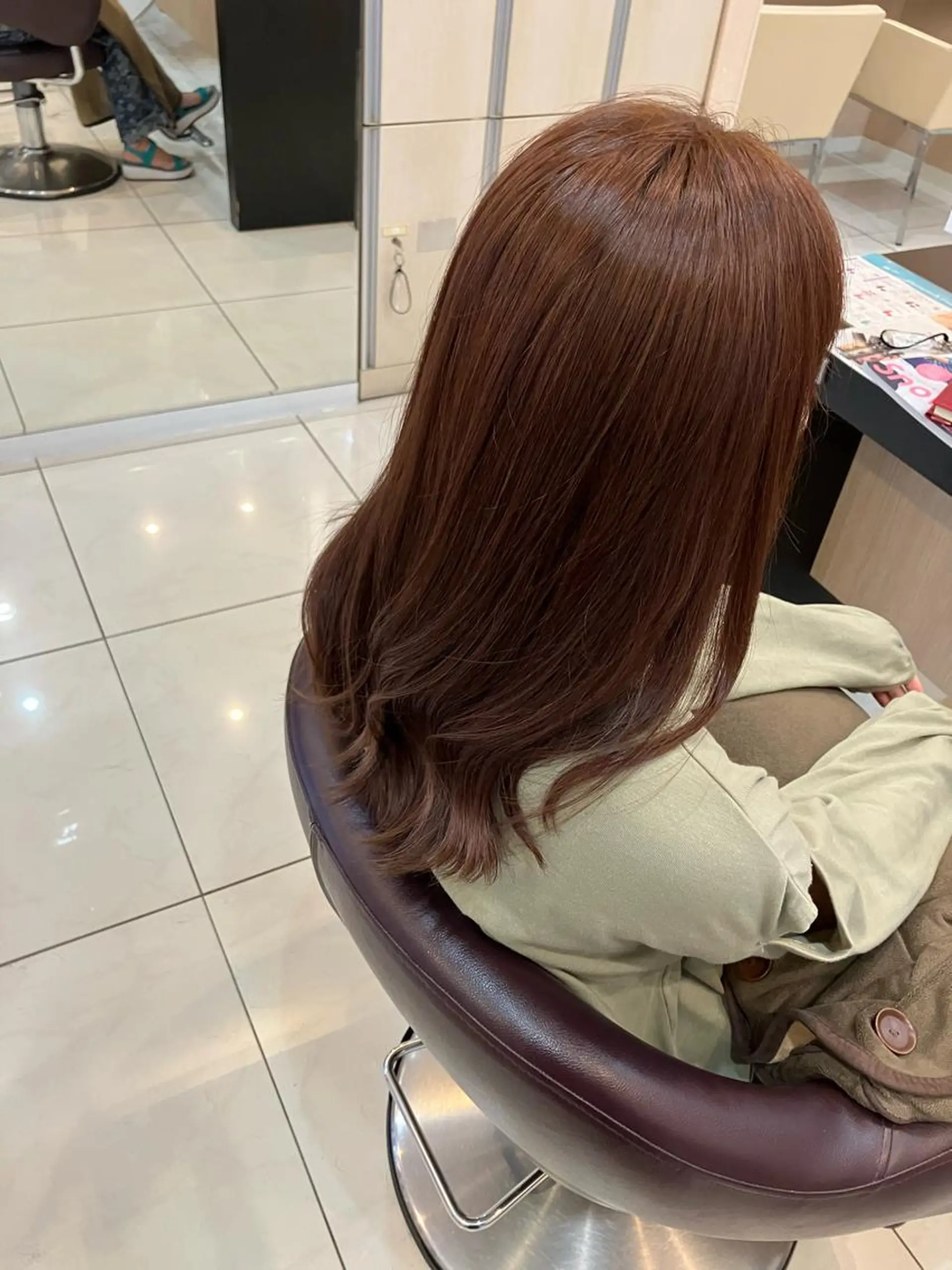 ミディアム カット ヘアカラー yukari 艶髪ヘアのヘアスタイル