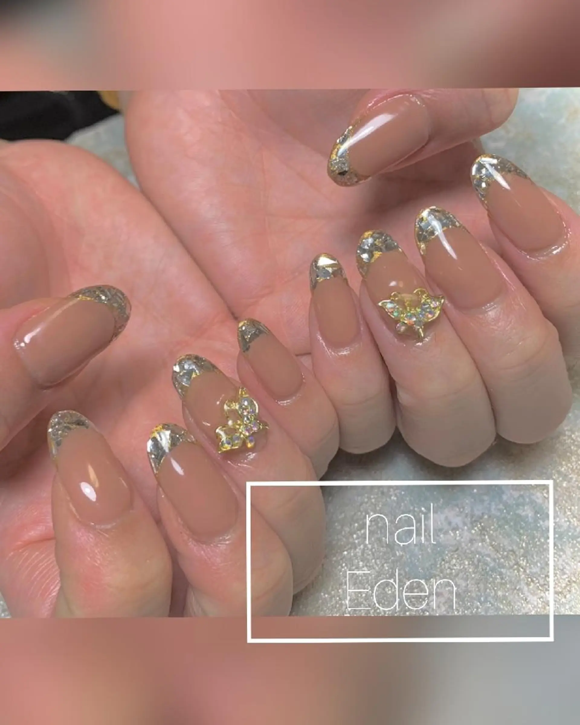 ネイル フレンチネイル ガラスフレンチ 持ち込み ハンドネイル ハンドケア Eden　private nail saron所属・Eden ♾️のネイルデザイン