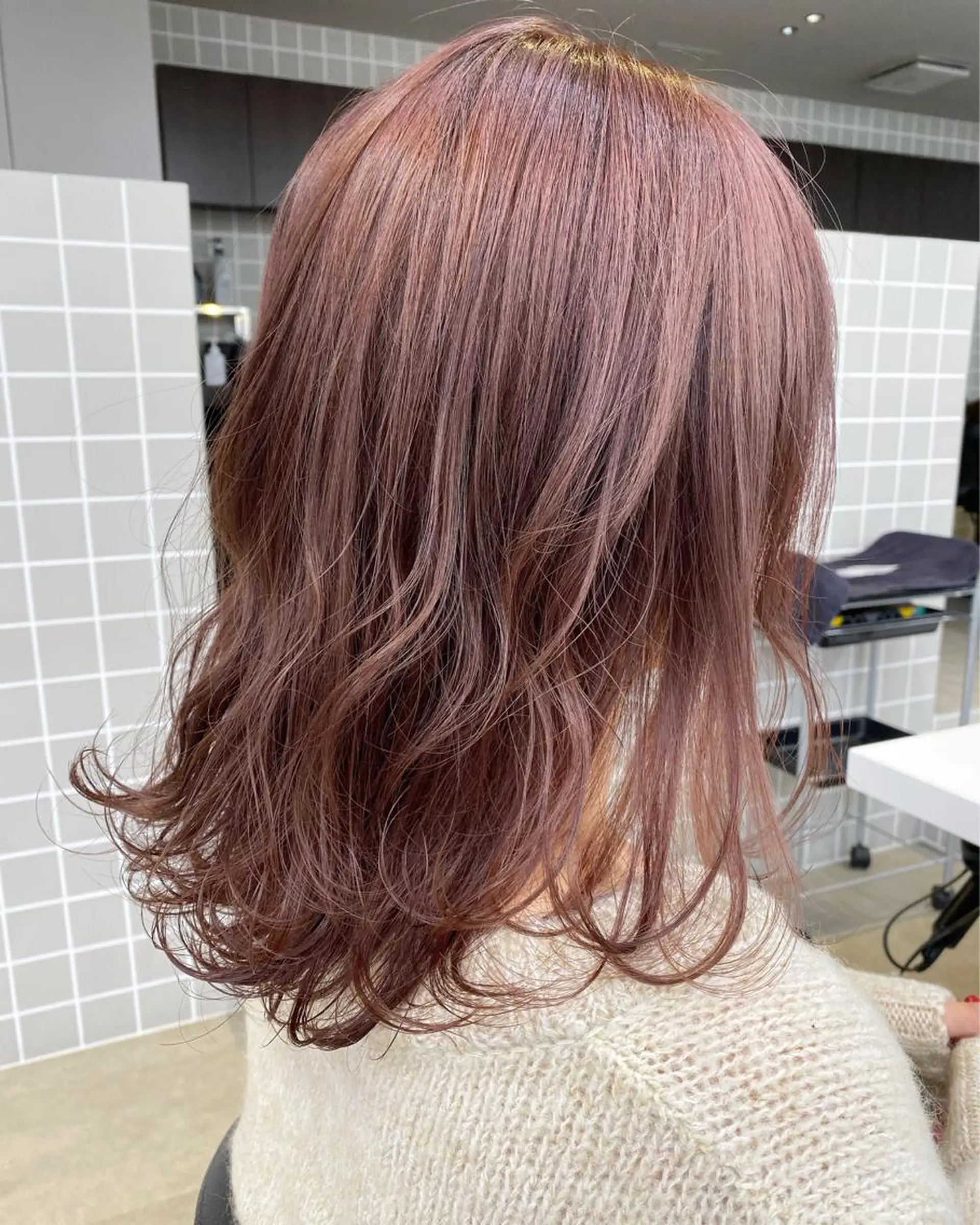 ミディアム カラー ヘアアレンジ ベージュカラー ピンクカラー ピンクベージュ カット ヘアカラー トリートメント ヘッドスパ ヘアセット Alea by  little横浜所属・💞あざと可愛い💞 児玉大地のヘアスタイル