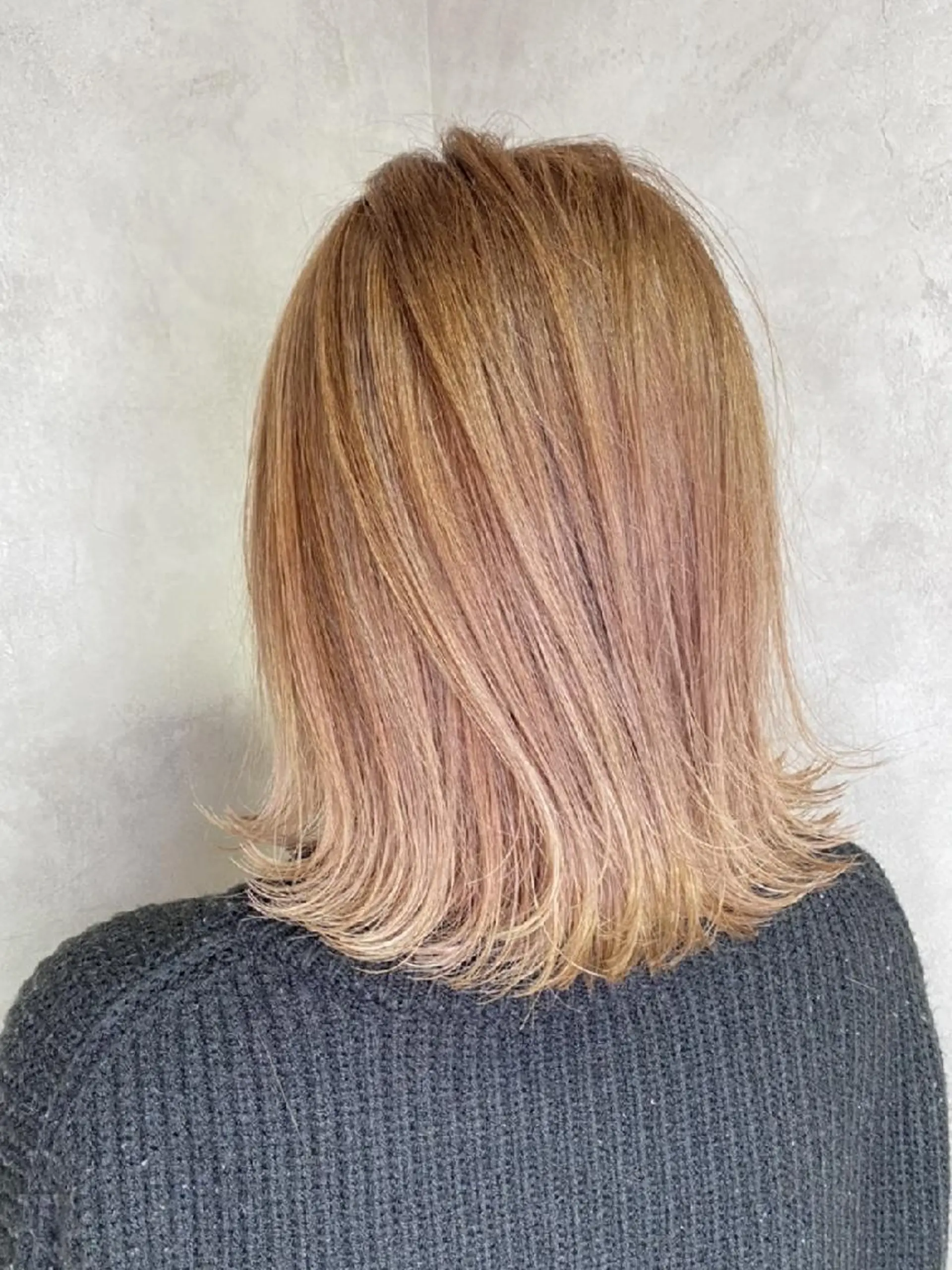 ミディアム カラー 切りっぱなしボブ バレイヤージュ ベージュカラー ブリーチ ブラウンカラー ヘアカラー トリートメント RIENS♡xrea 山本優舞のヘアスタイル