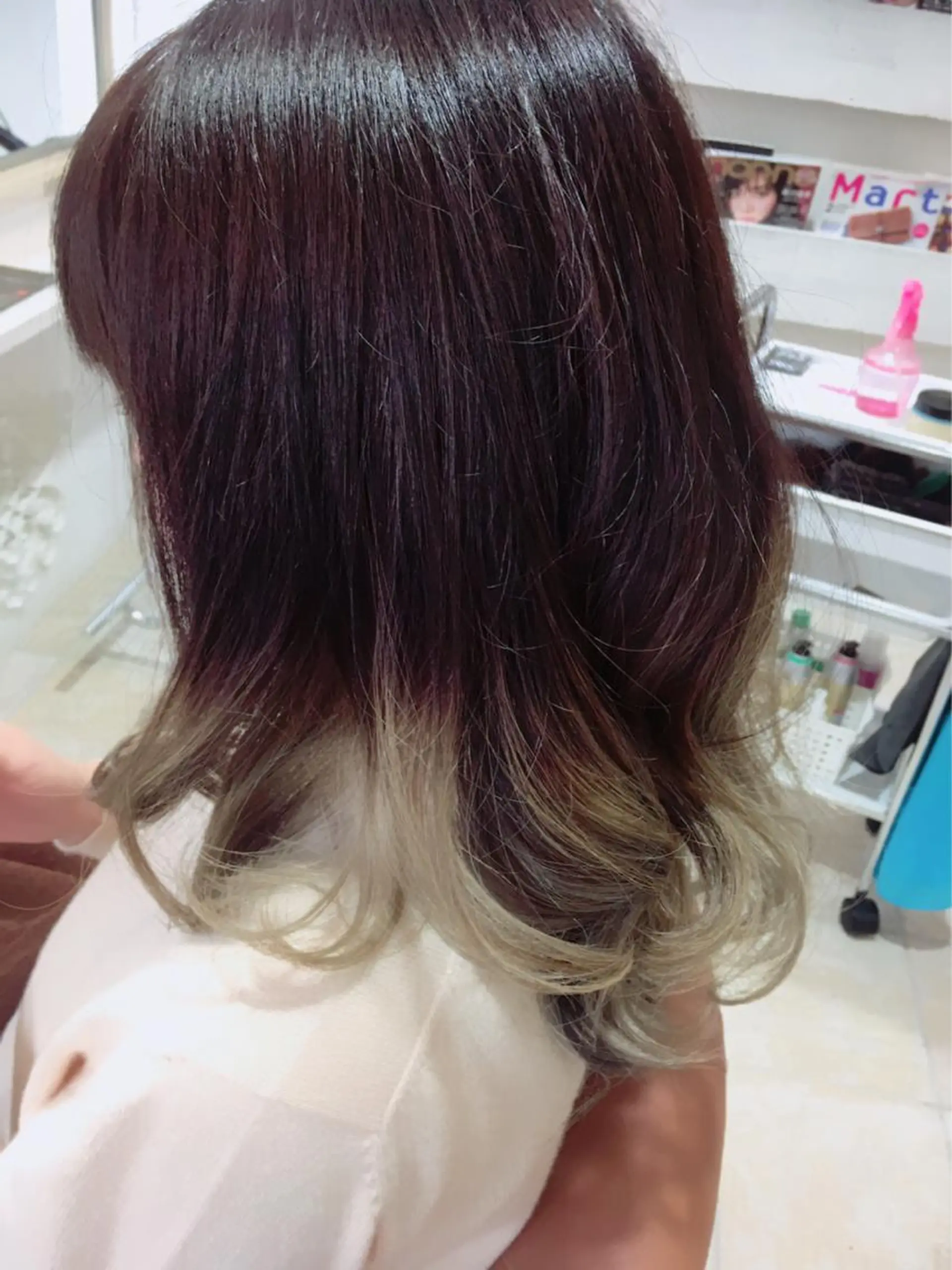 ロング 外国人風カラー 【髪質.頭皮改善専門】ユーリカ リチェルコ所属・中本 勝彦のヘアスタイル