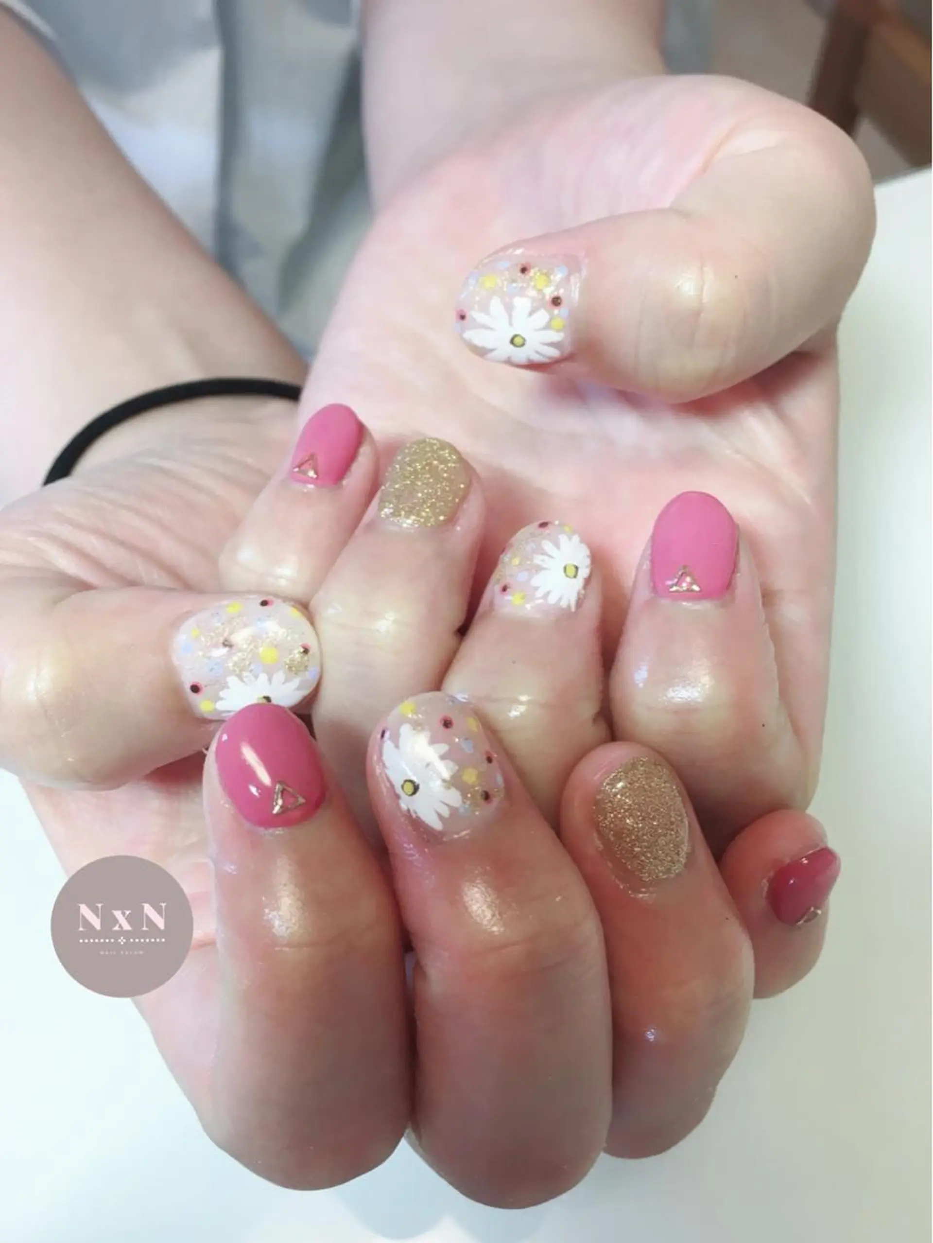 ネイル フラワーネイル ジェルネイル ピンク ぷっくりネイル ハンドネイル nail salon N×Nのネイルデザイン